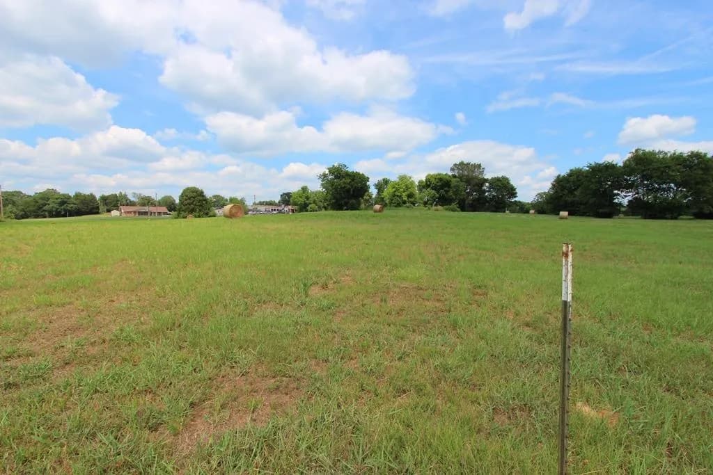Property at 2365 E Oak - Image 29