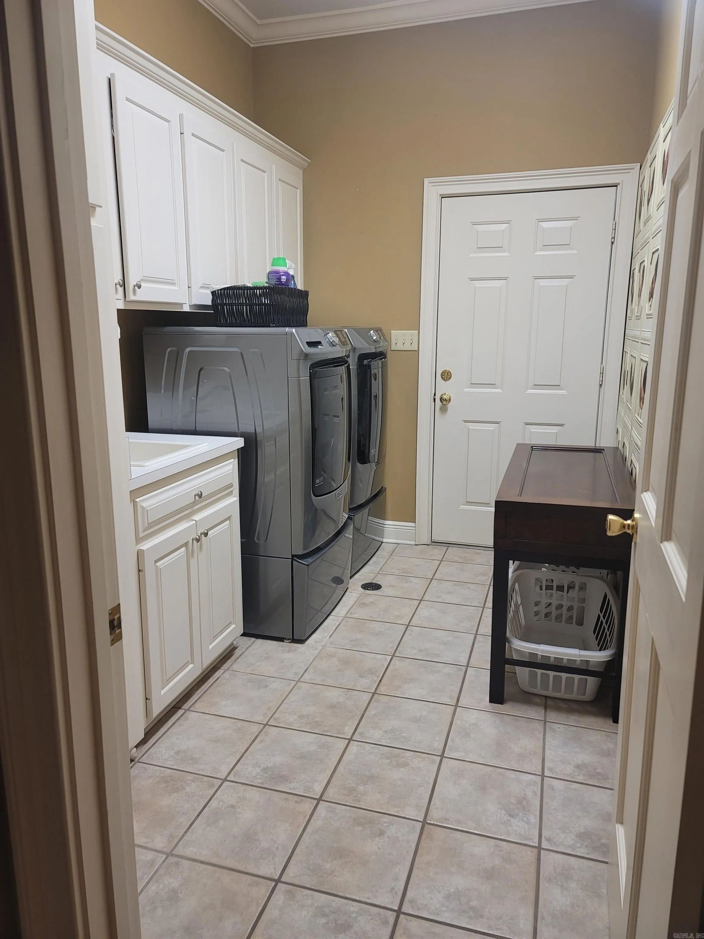 Property at 13  Tanglewood - Image 10