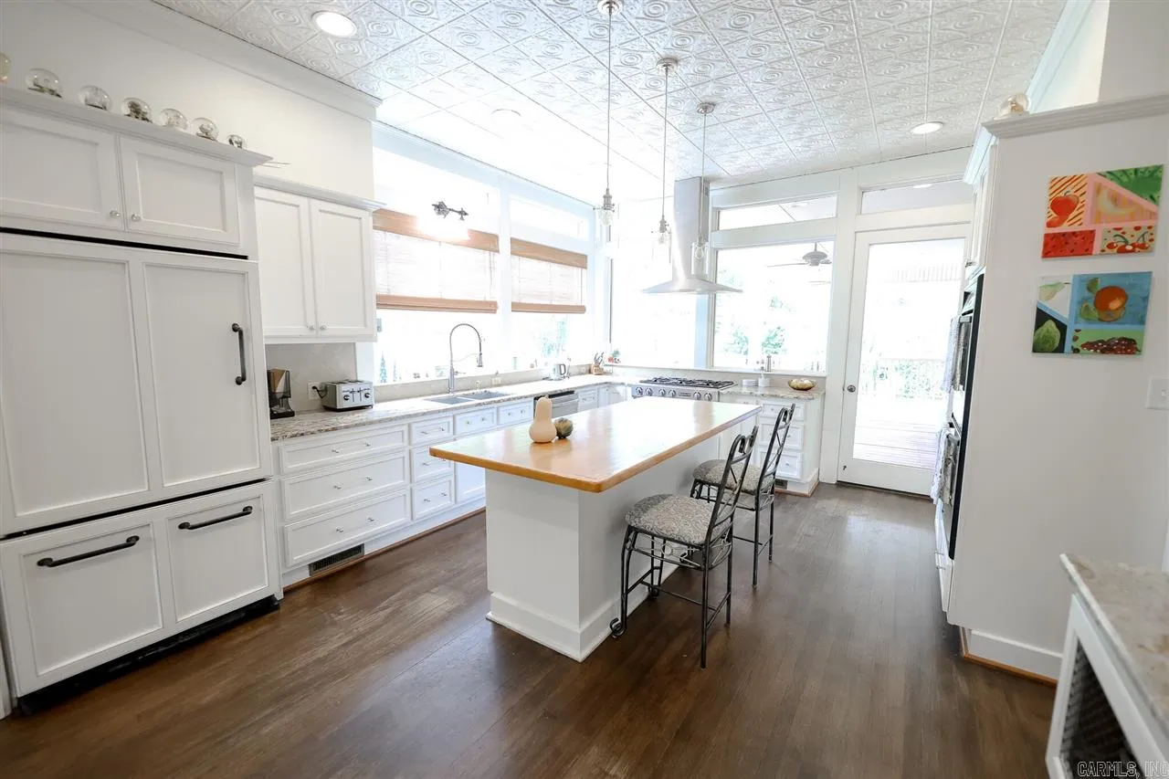 Property at 1701 N Madison ave - Image 9