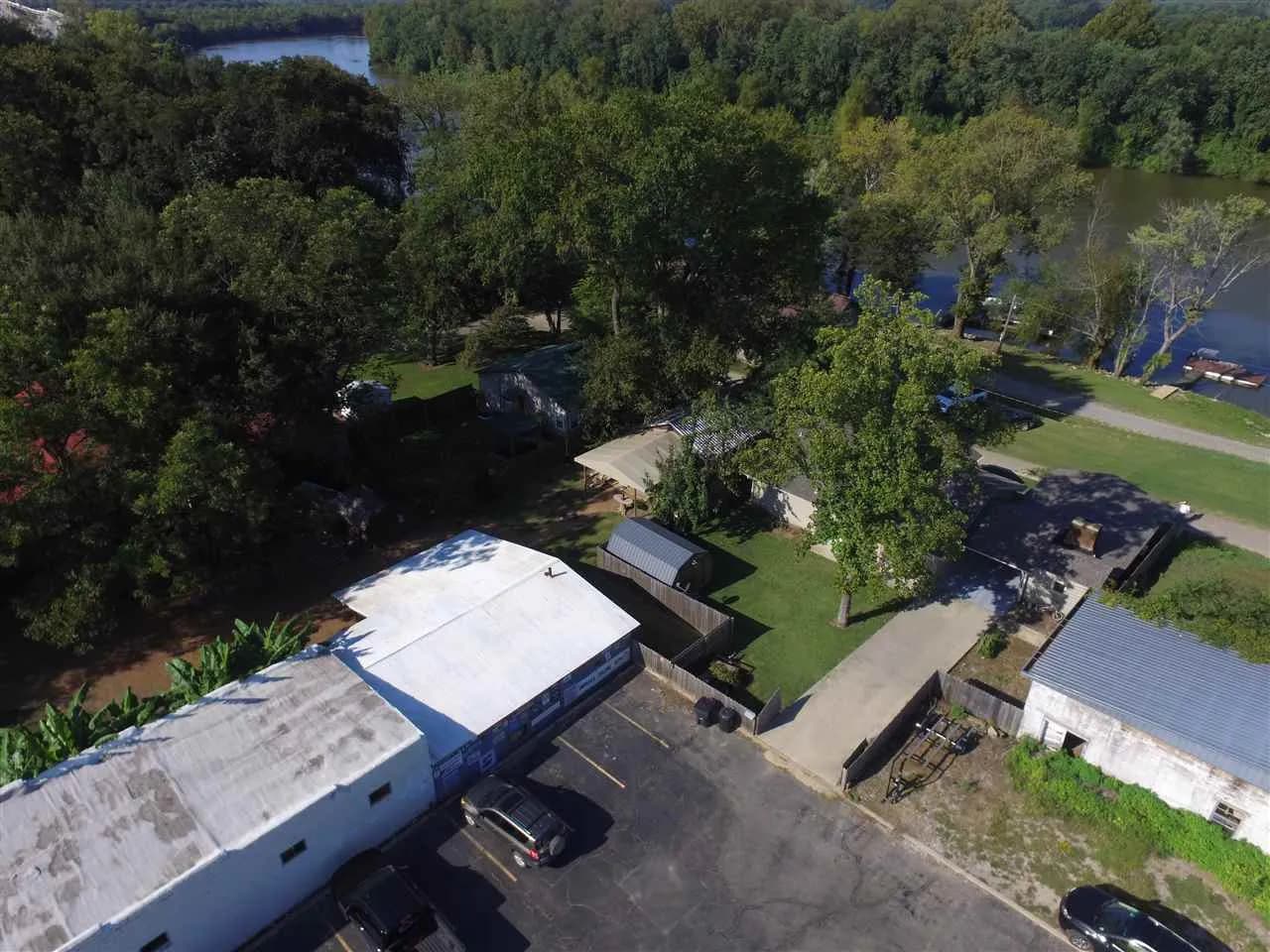 Property at 217 S Front - Image 2