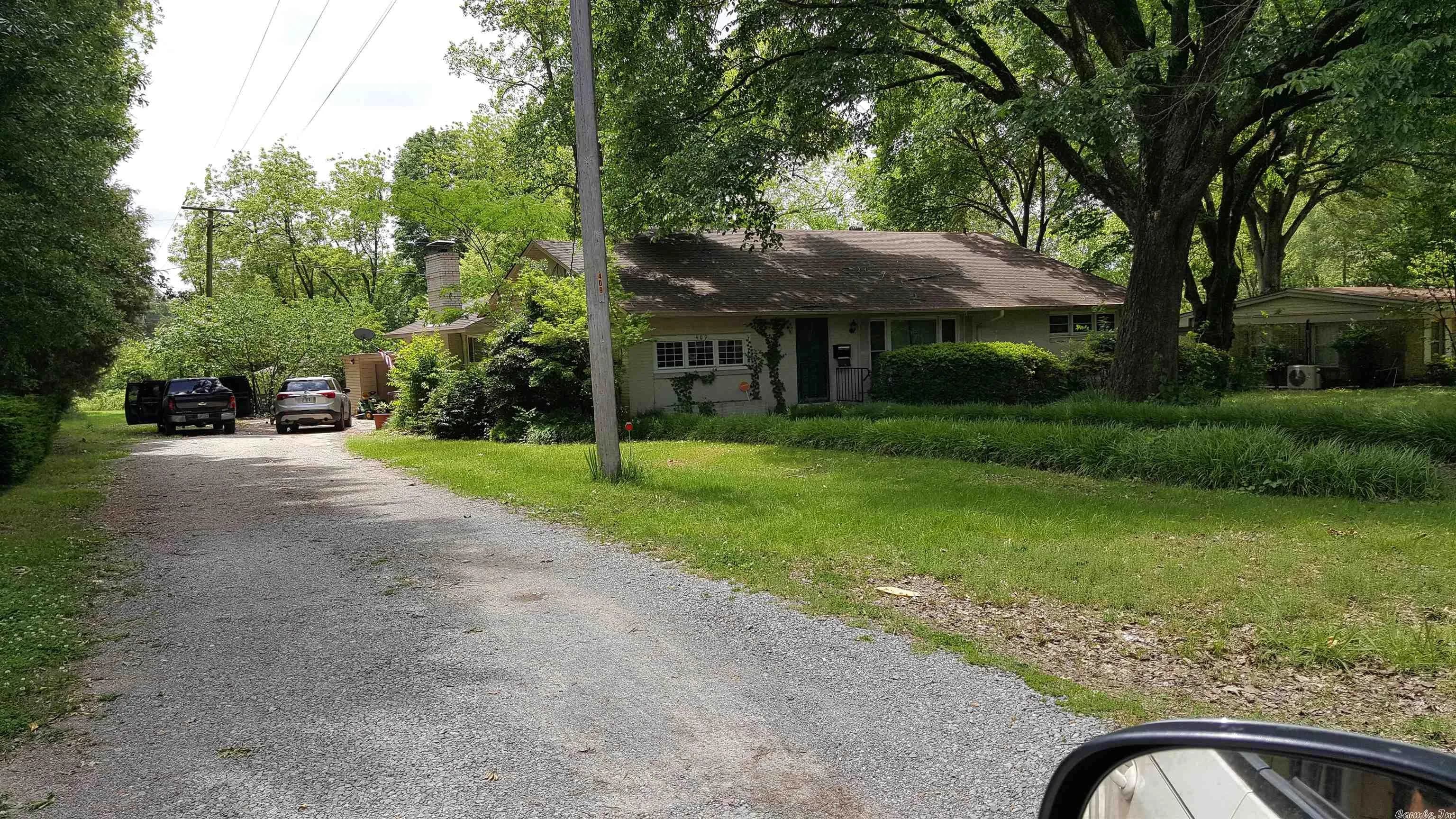 Property at 409 W Spruce - Image 1