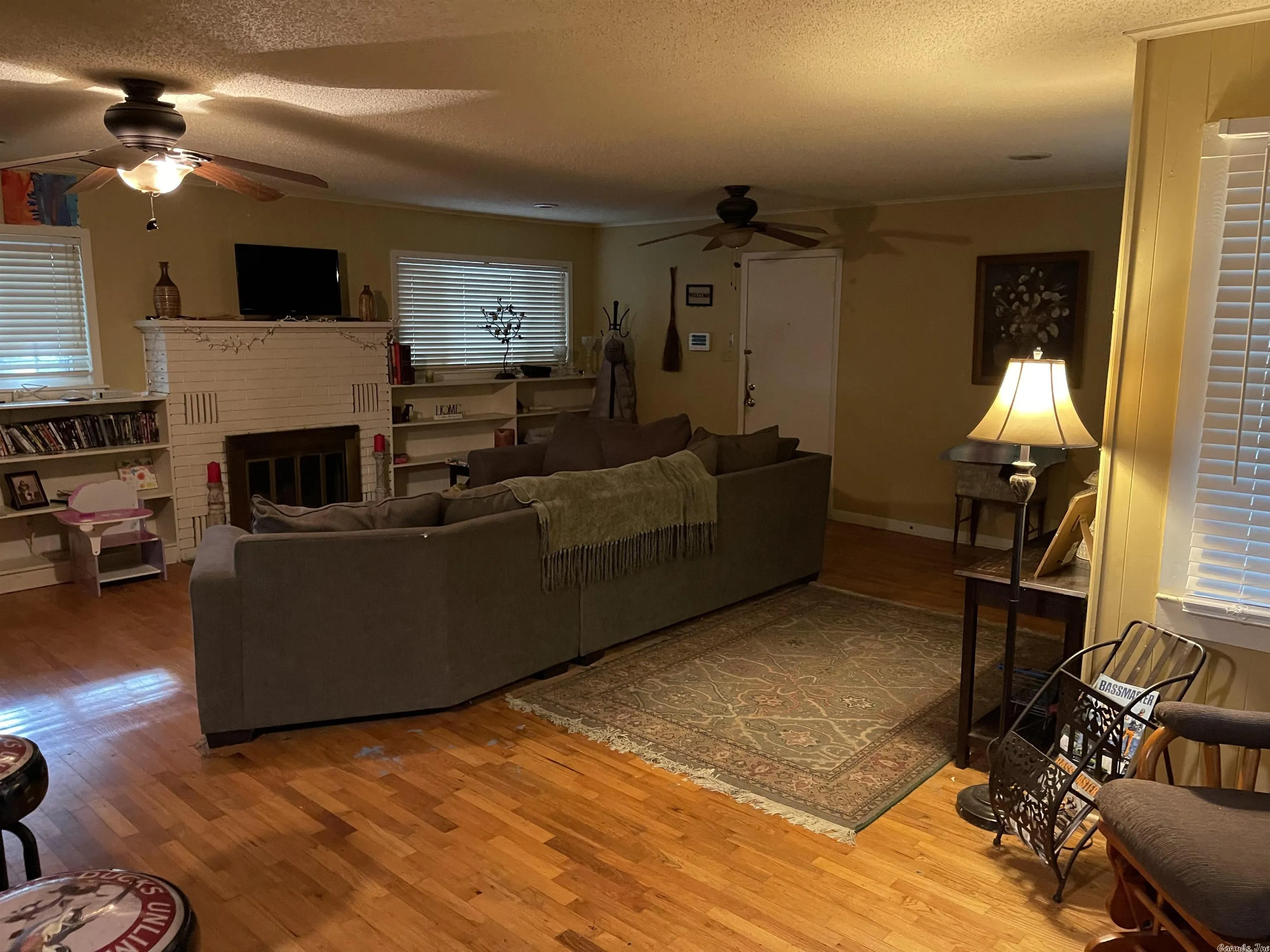 Property at 409 W Spruce - Image 3