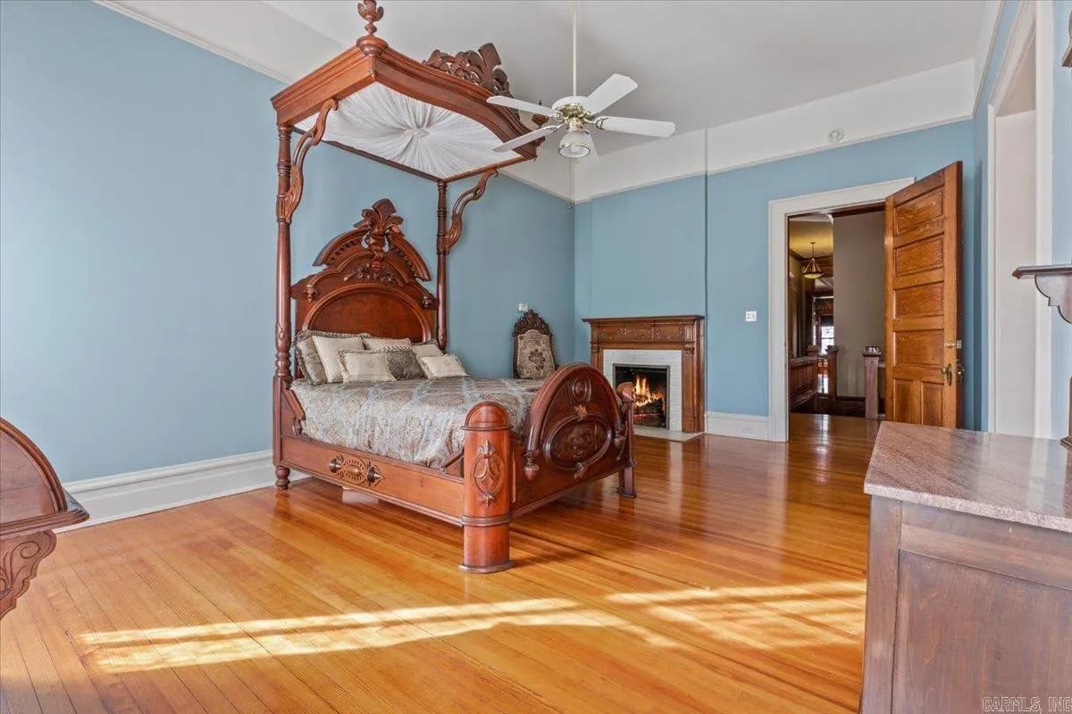 Property at 1619  Louisiana street - Image 35