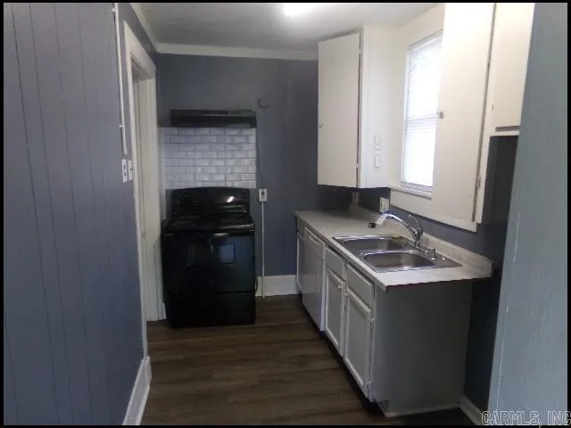 Property at 922 W 21st street apt 2 - Image 11