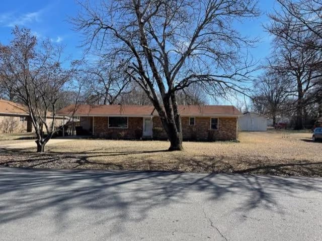 Property at 311 N Jeff davis - Image 4