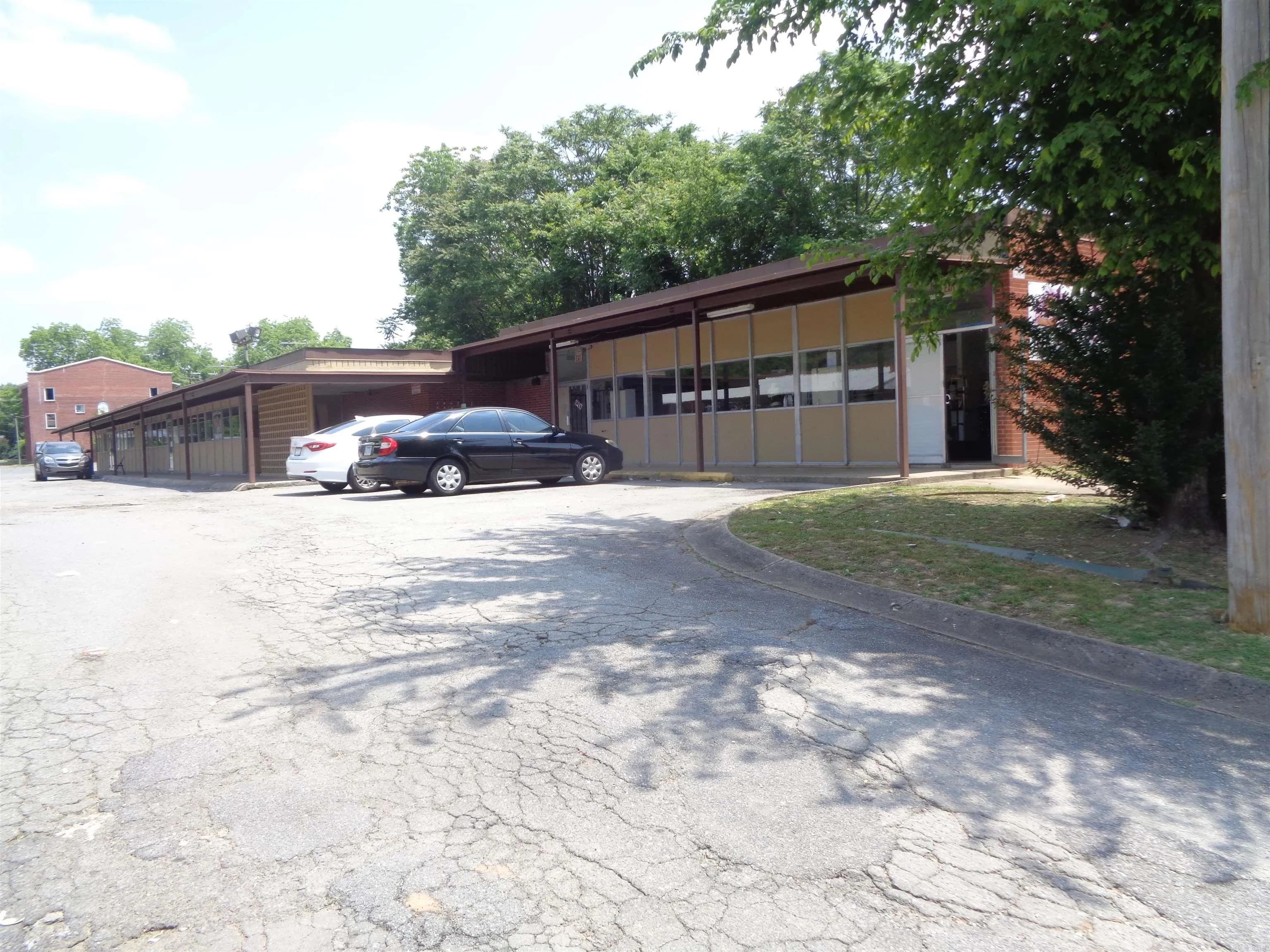 Property at 1304-1306  Wright - Image 3