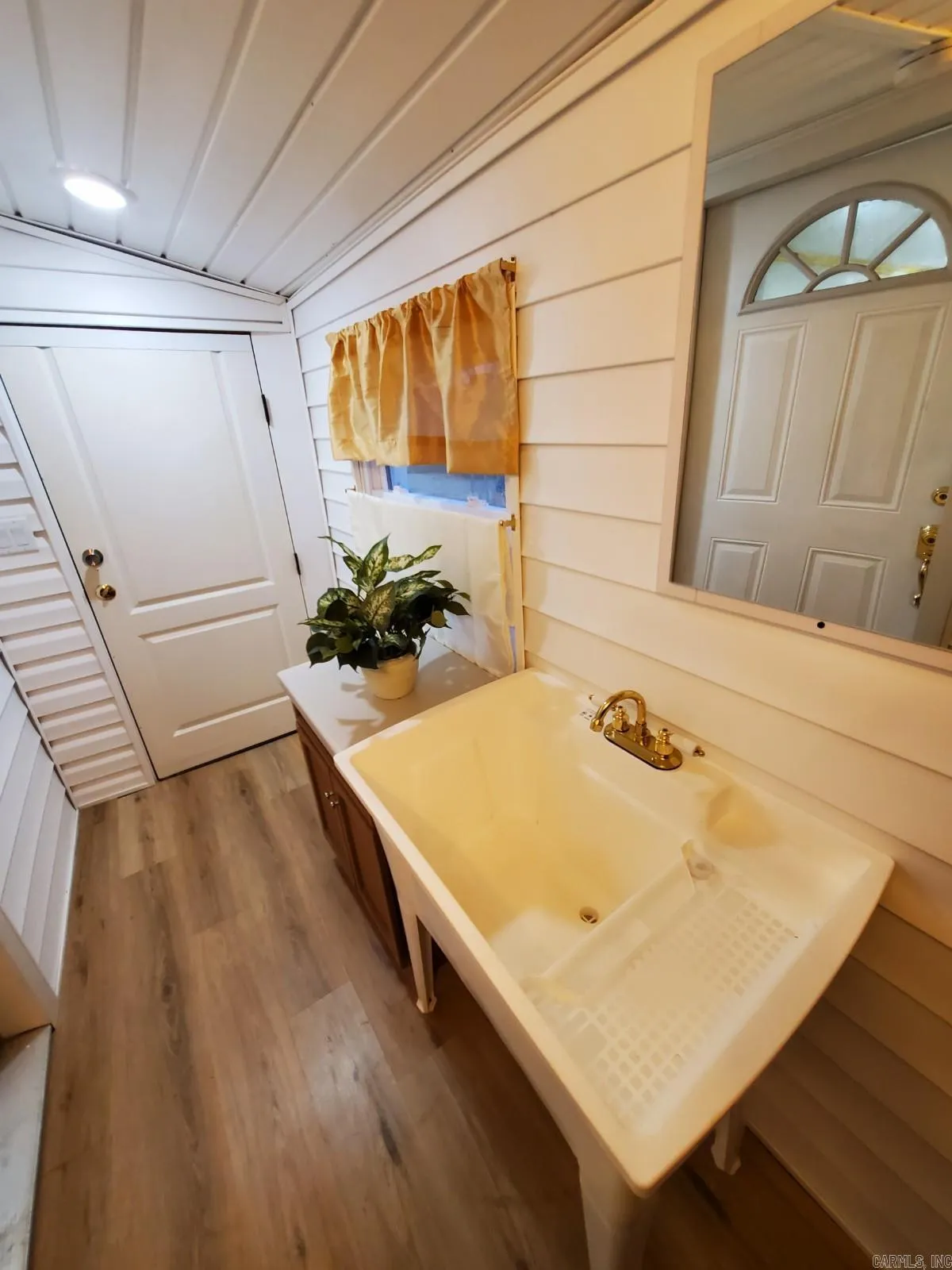 Property at 354  Silver - Image 17
