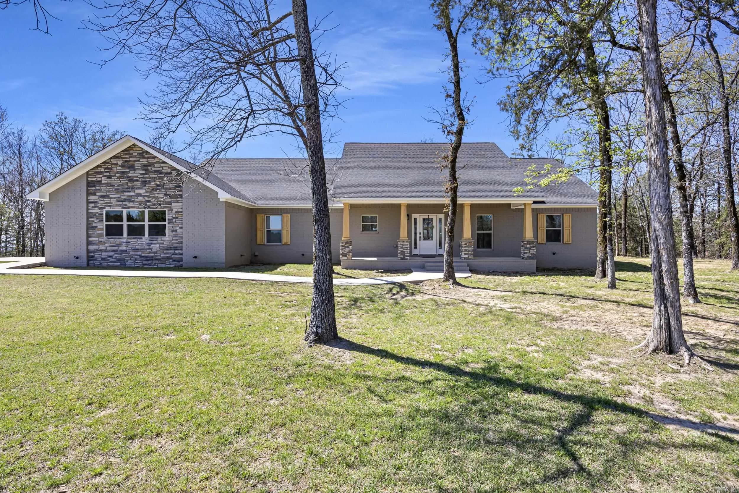 Property at 431  Apple - Image 41