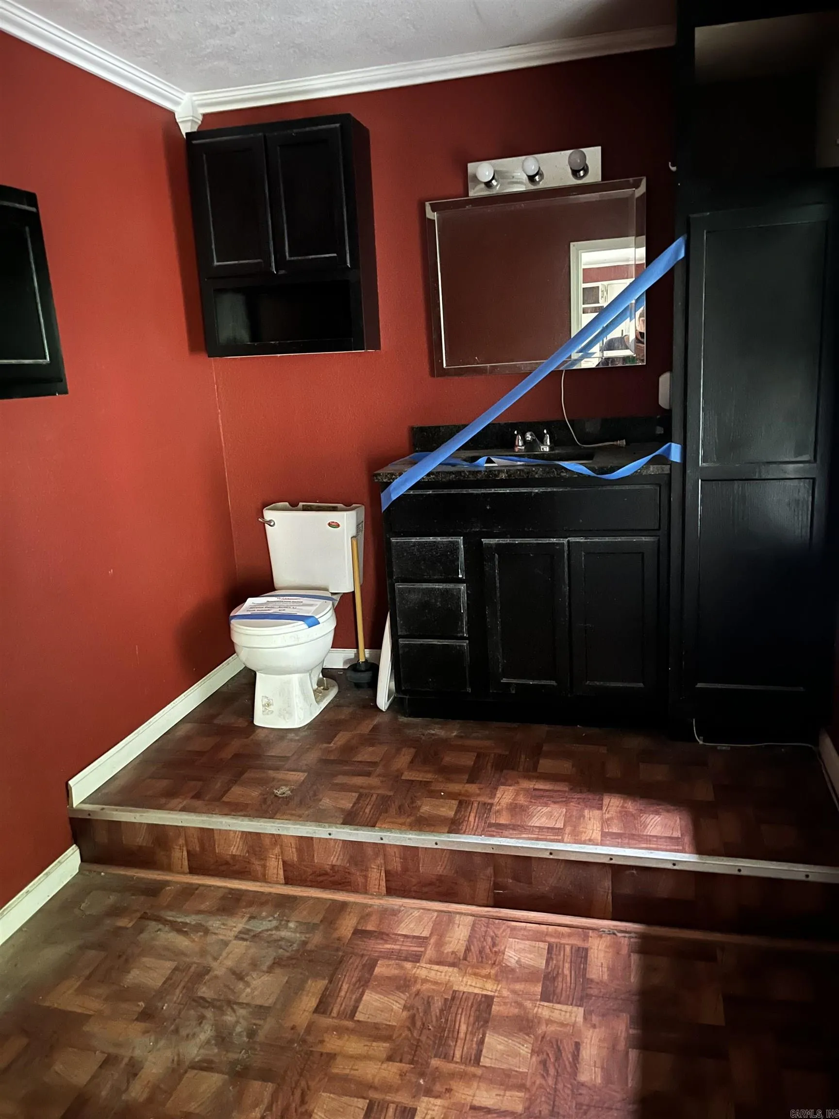 Property at 209  Ball - Image 19