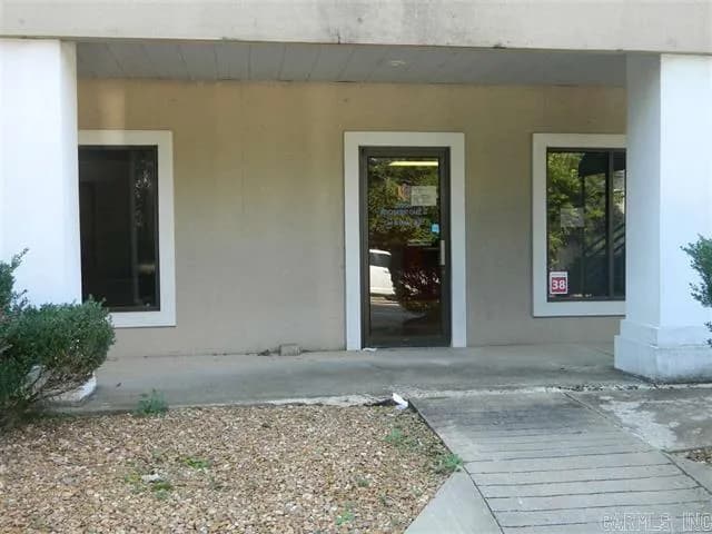 Property at 820 E Matthews, suite f - Image 1