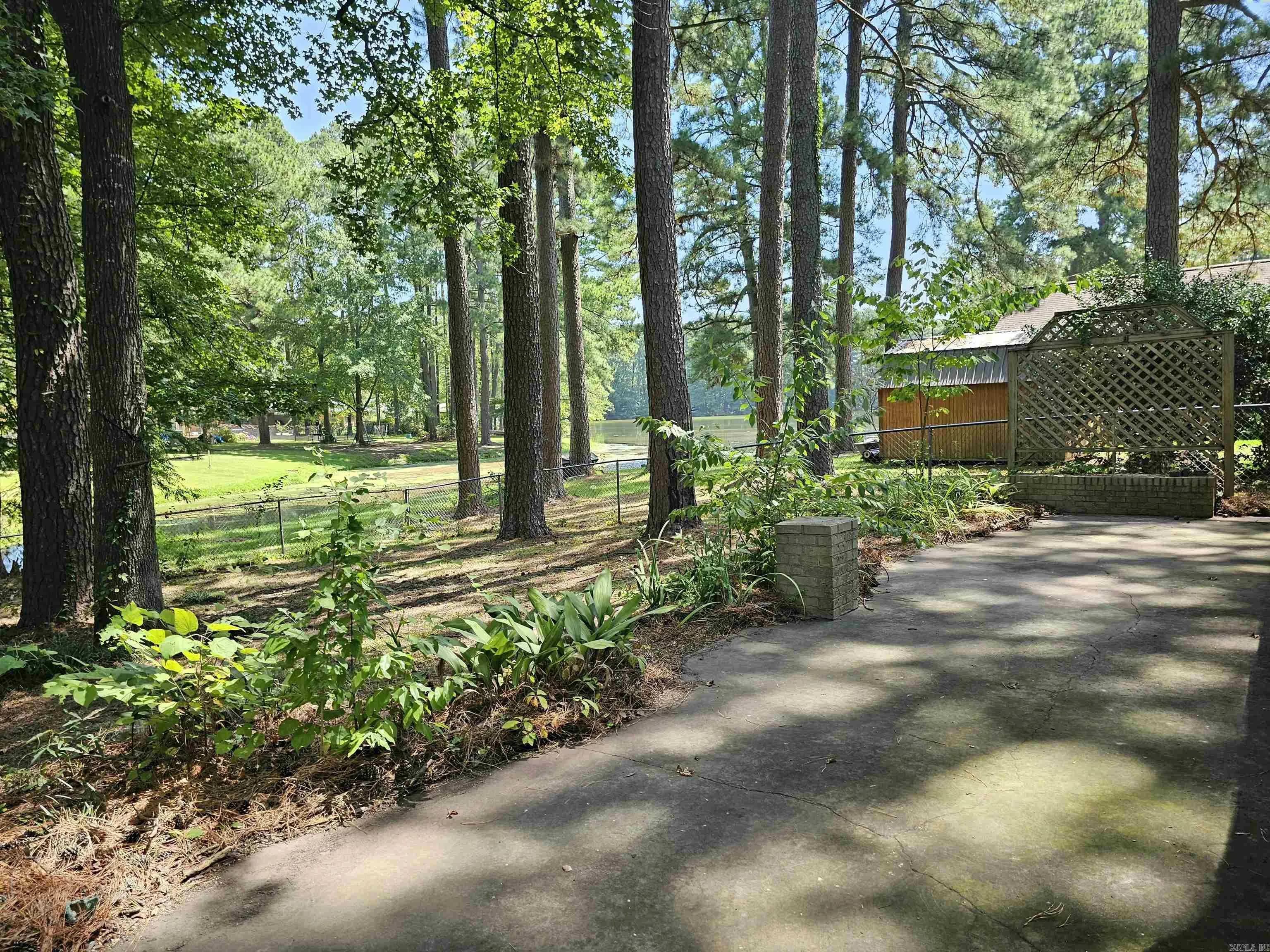 Property at 1608 S Lakewood - Image 10