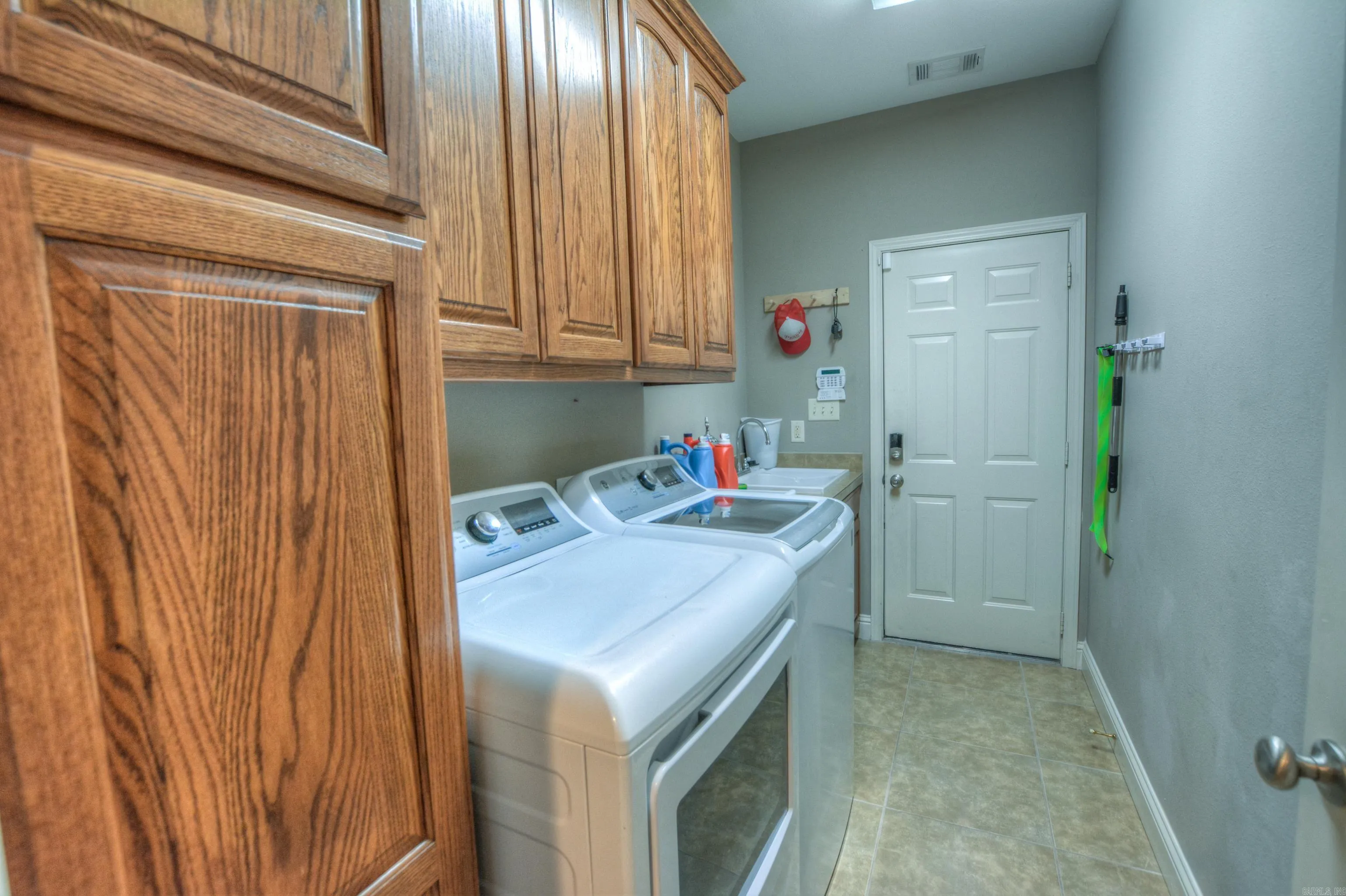 Property at 170  Wildwood forest - Image 22