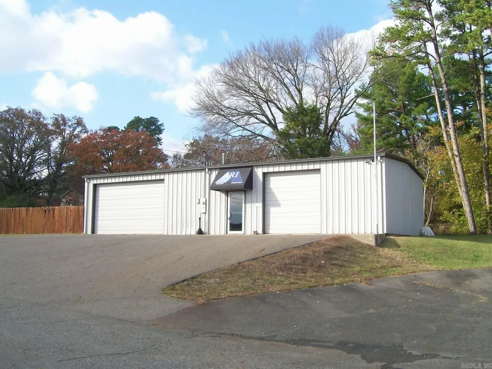 Property at 978 & 974  Airport - Image 43