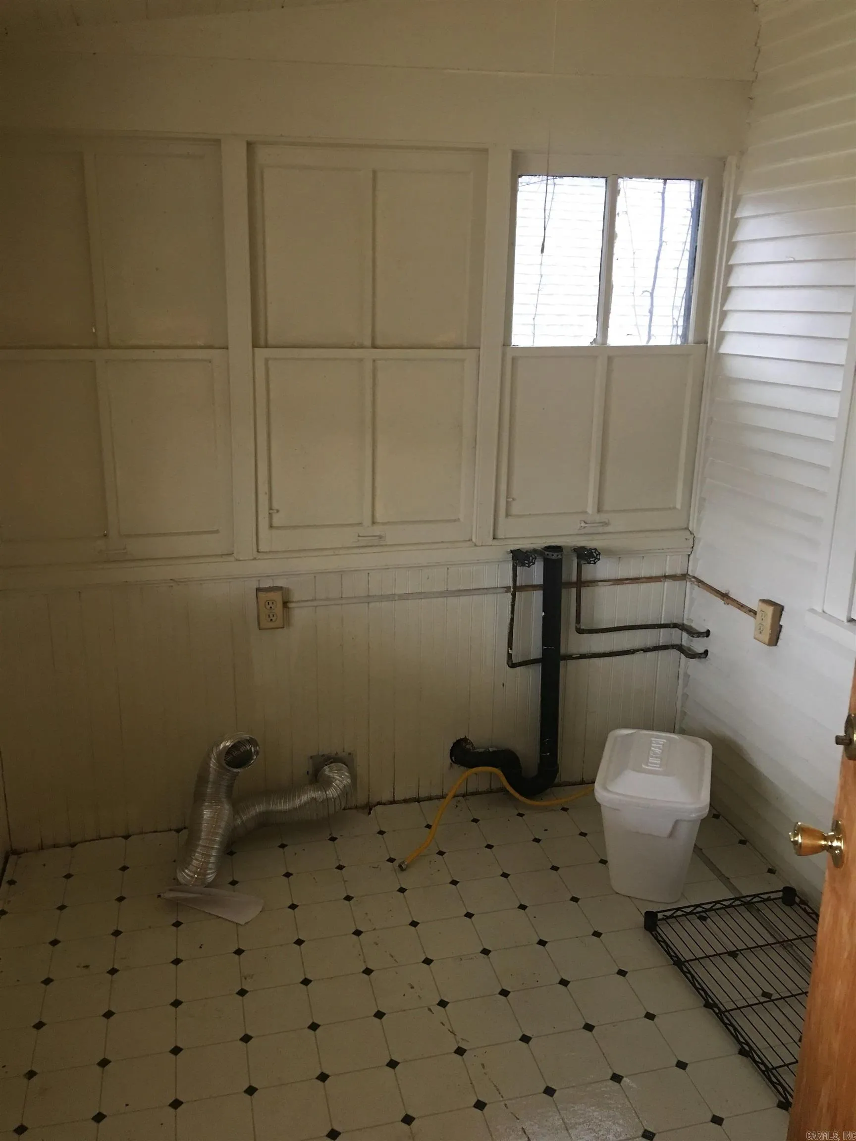 Property at 2216 S Izard - Image 10