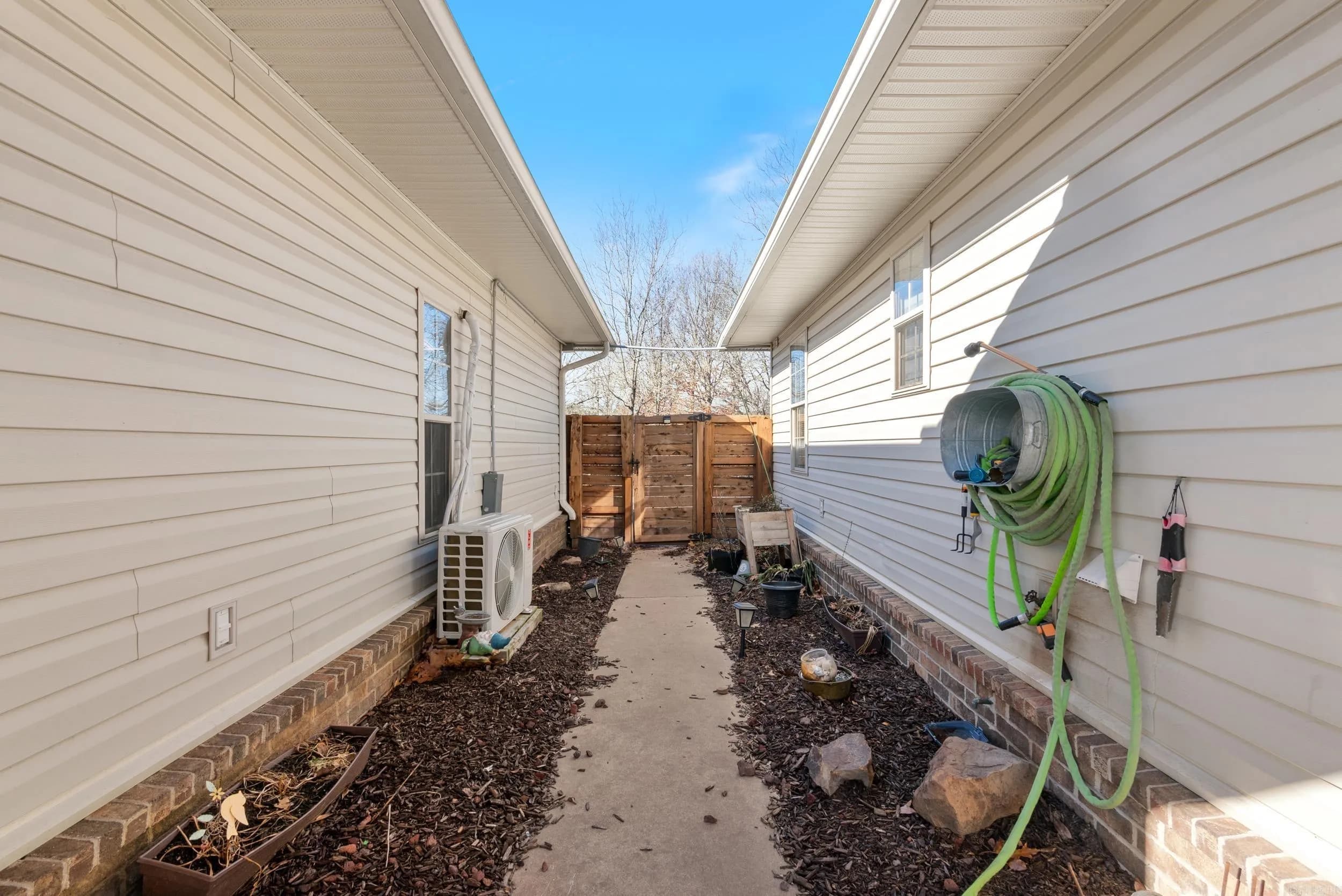 Property at 88  Brooke - Image 31