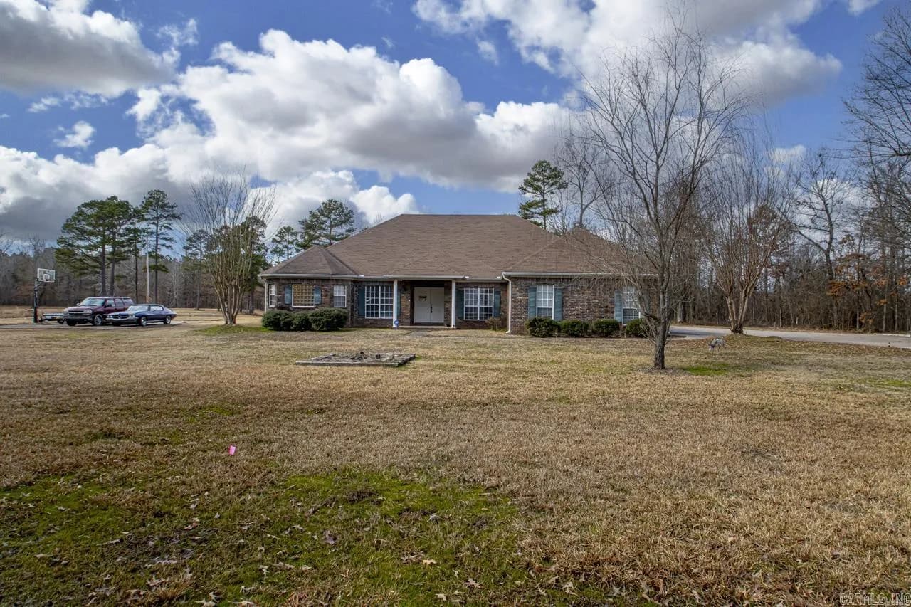 Property at 736 highway  365 - Image 3
