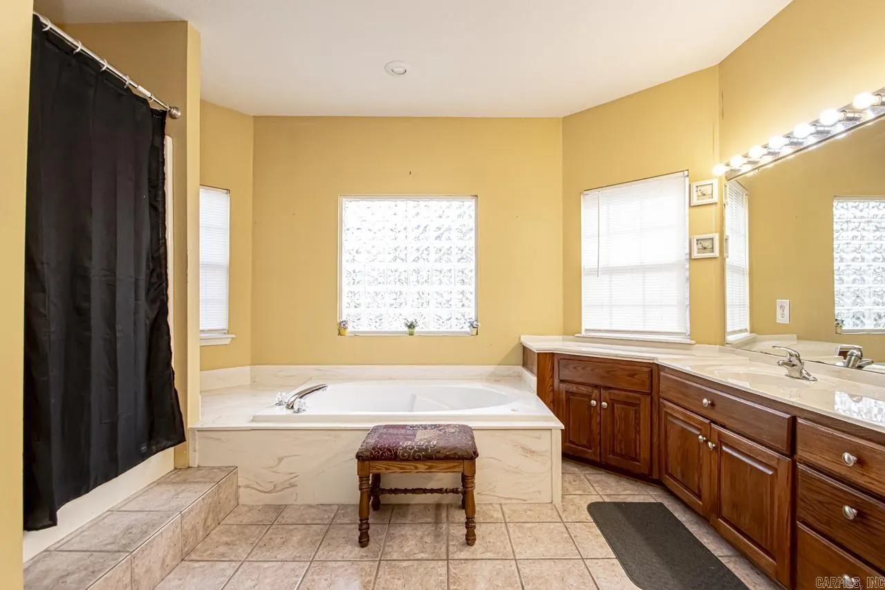 Property at 736 highway  365 - Image 30
