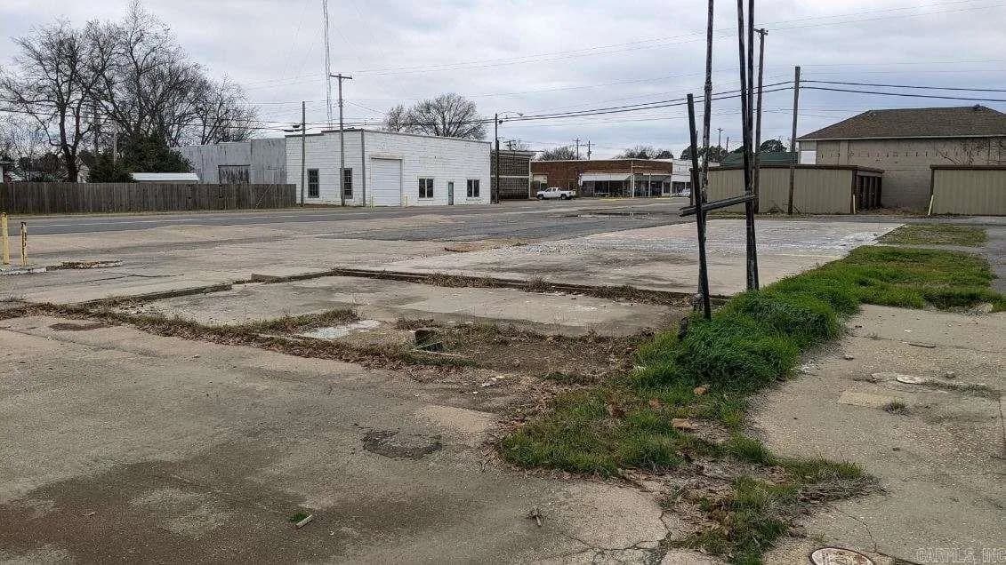 Property at 221 E Fordyce st - Image 1