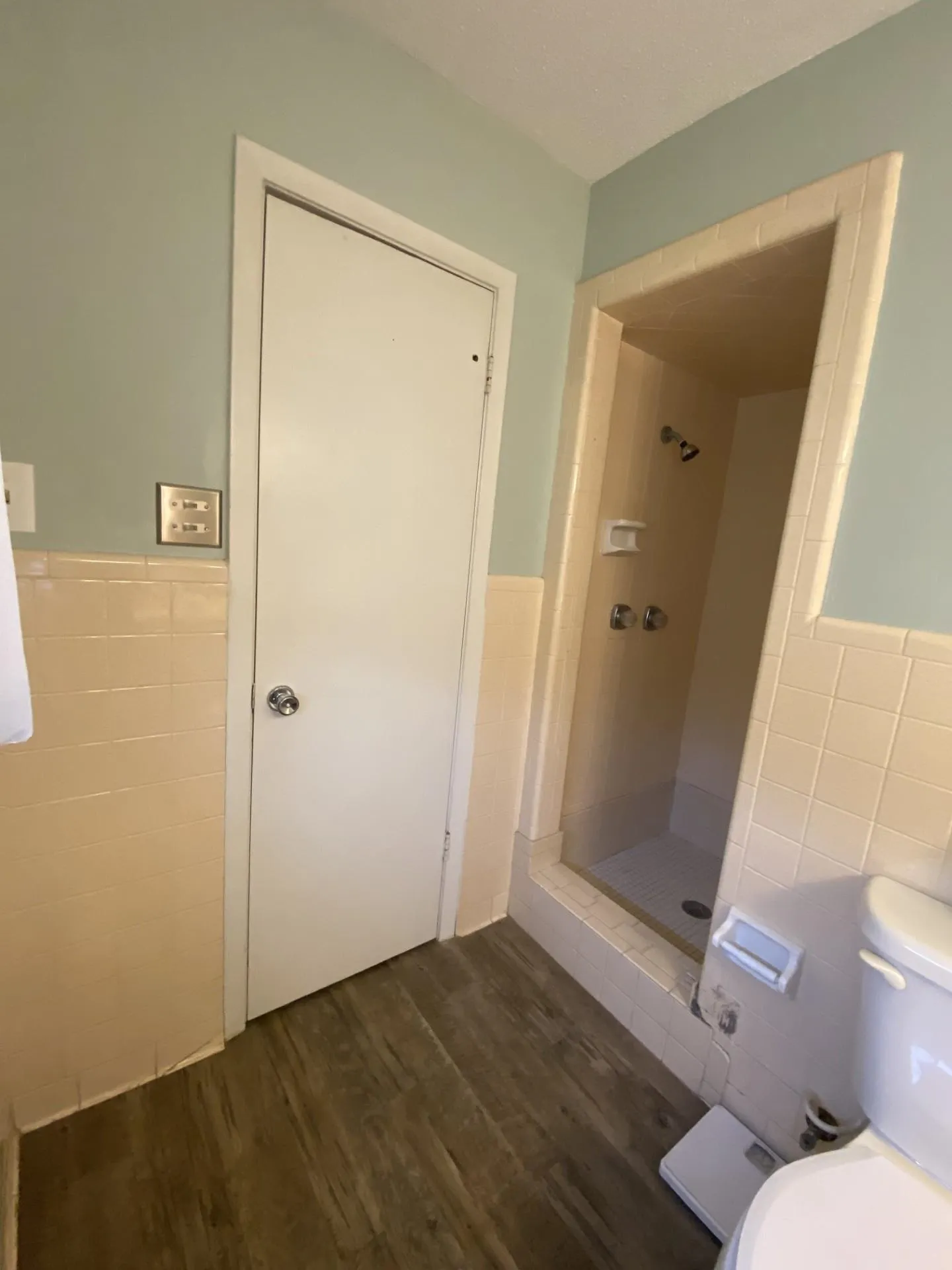 Property at 1412  Chestnut st - Image 19