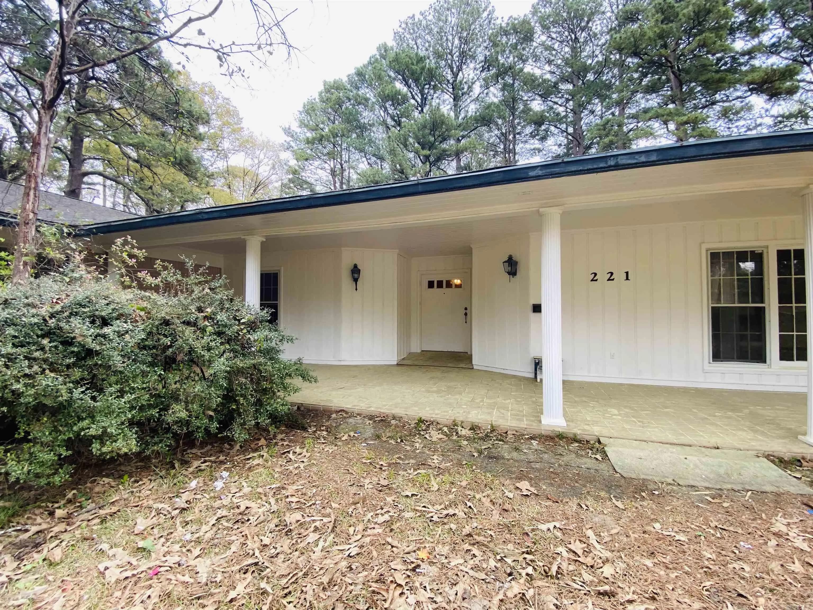Property at 221  Elaine - Image 4