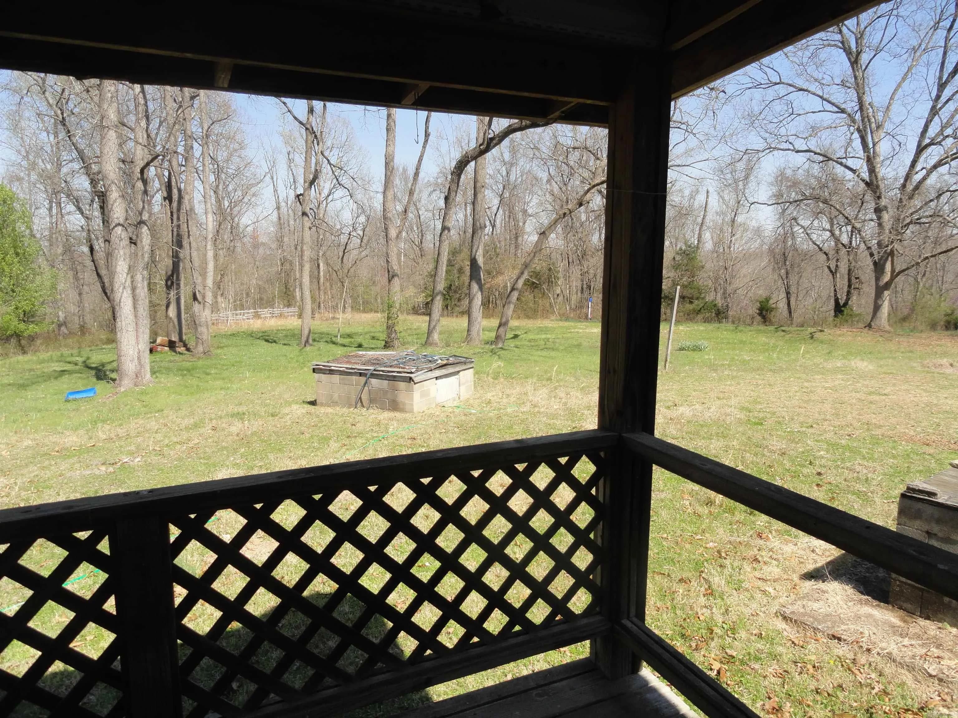 Property at 308  Plain view - Image 12