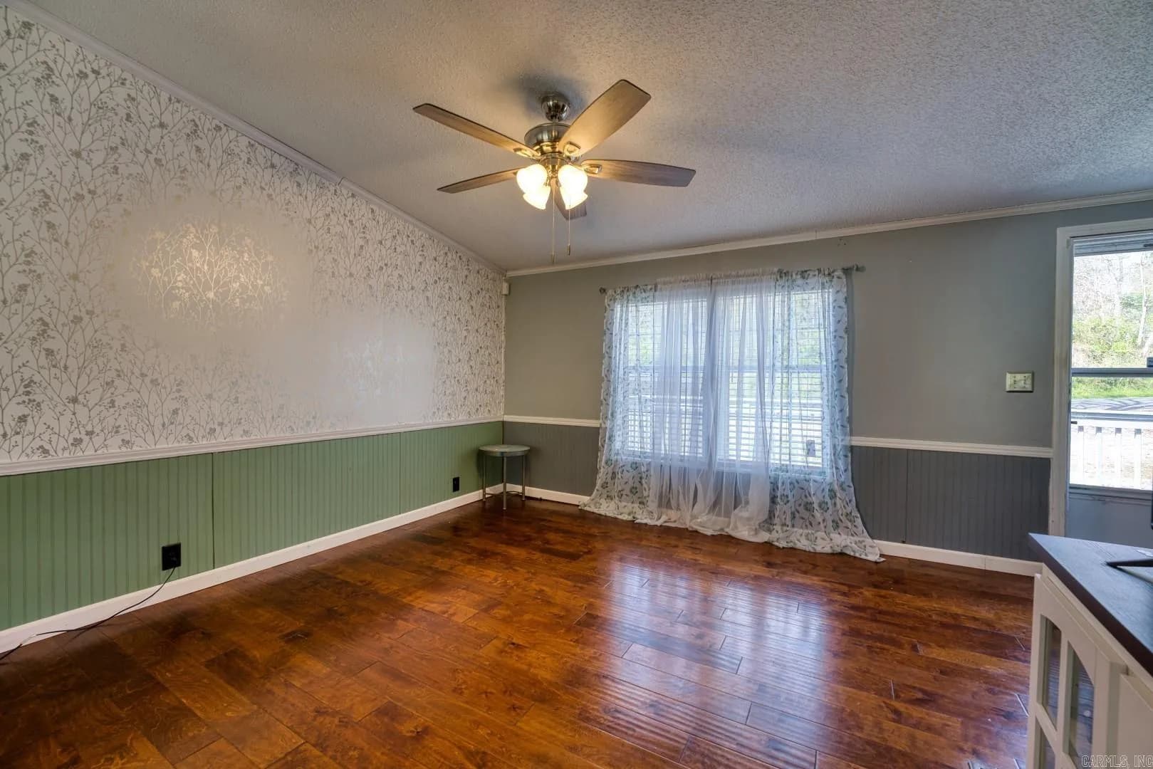 Property at 241  Parkshores rd - Image 12