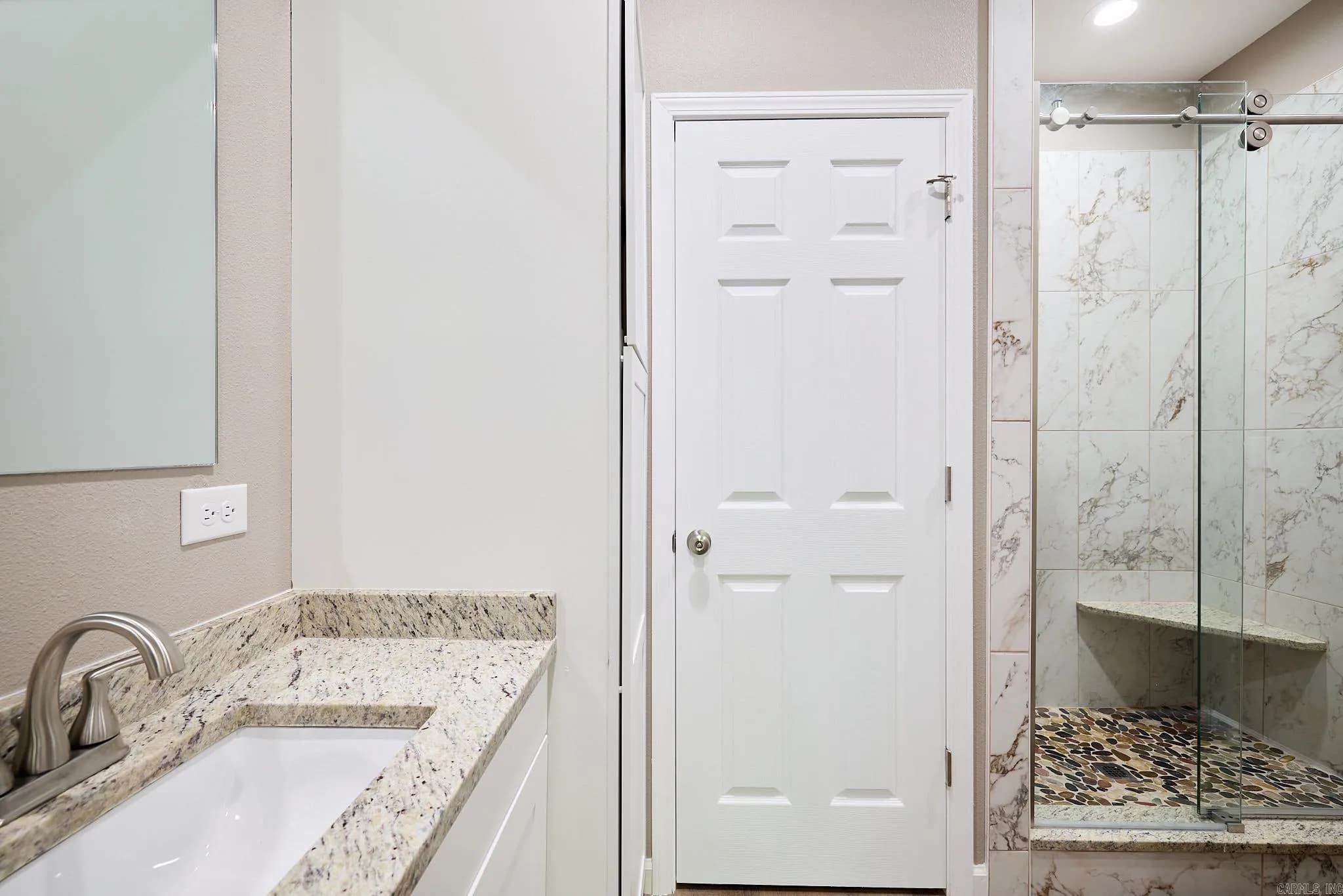 Property at 126  Green acres - Image 27