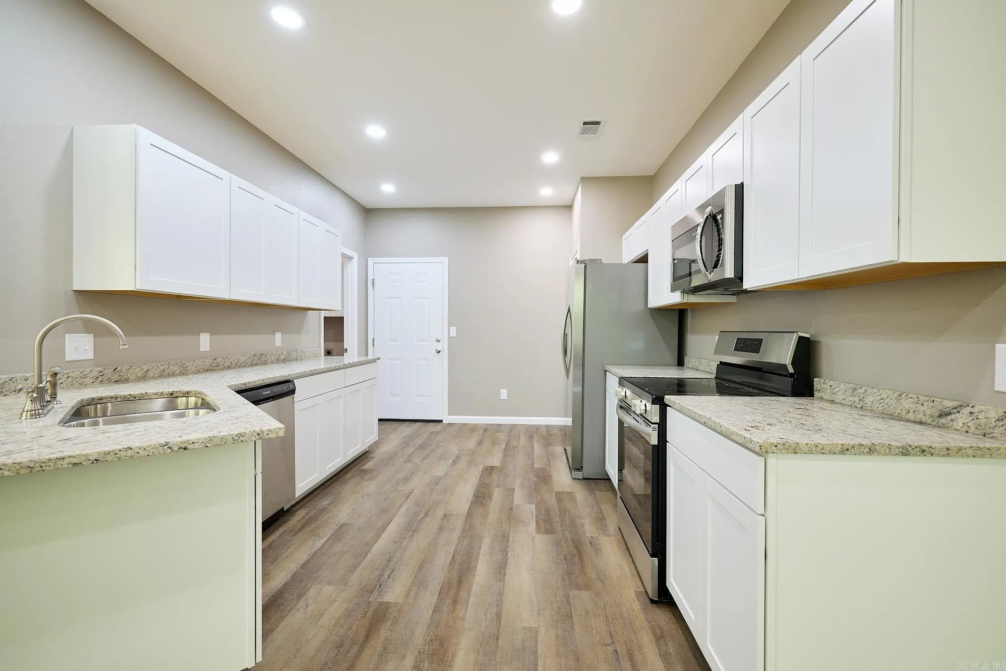 Property at 126  Green acres - Image 4