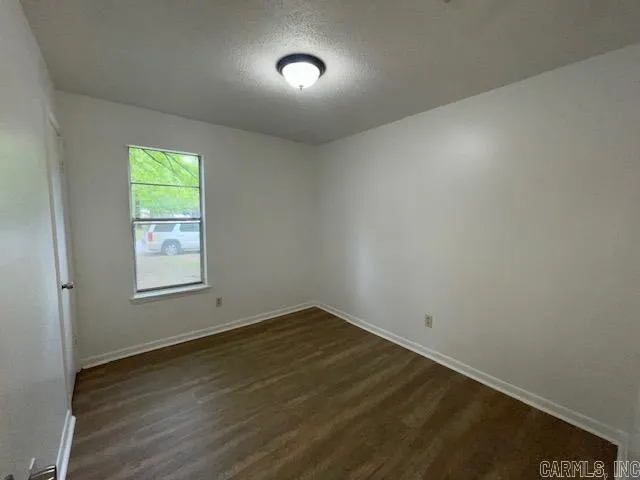 Property at 3519  Pinewood - Image 8
