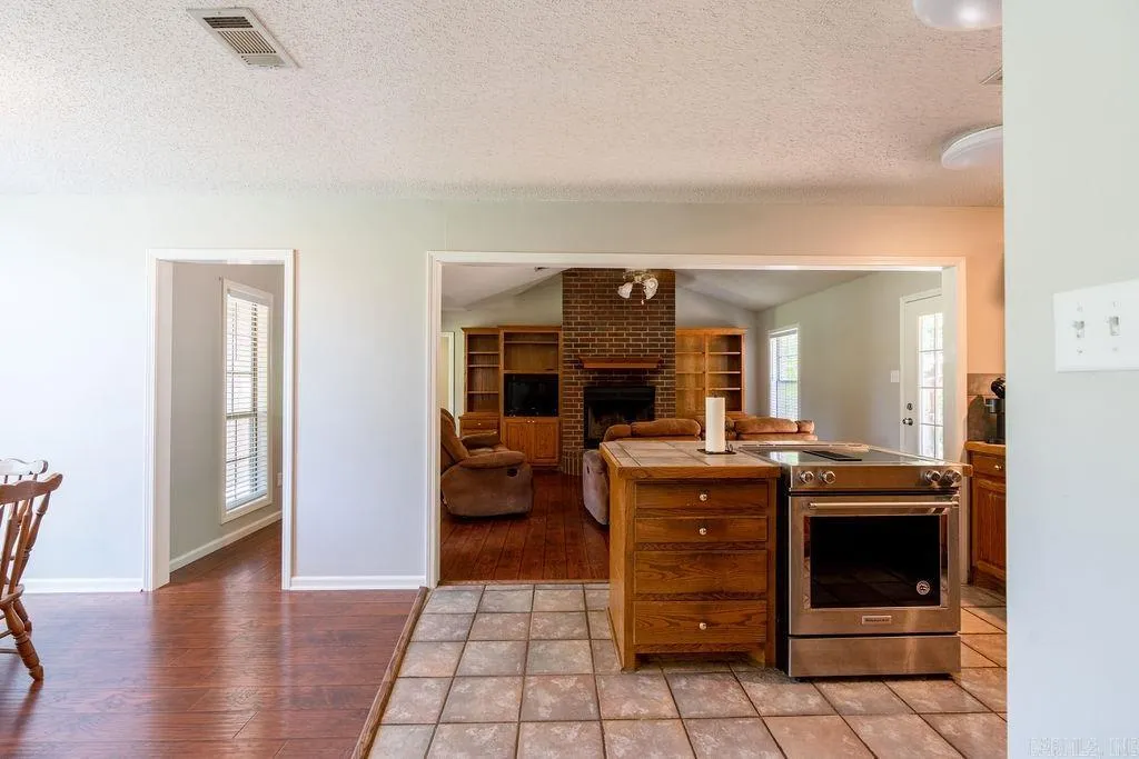 Property at 305  Pleasant meadows cv - Image 28