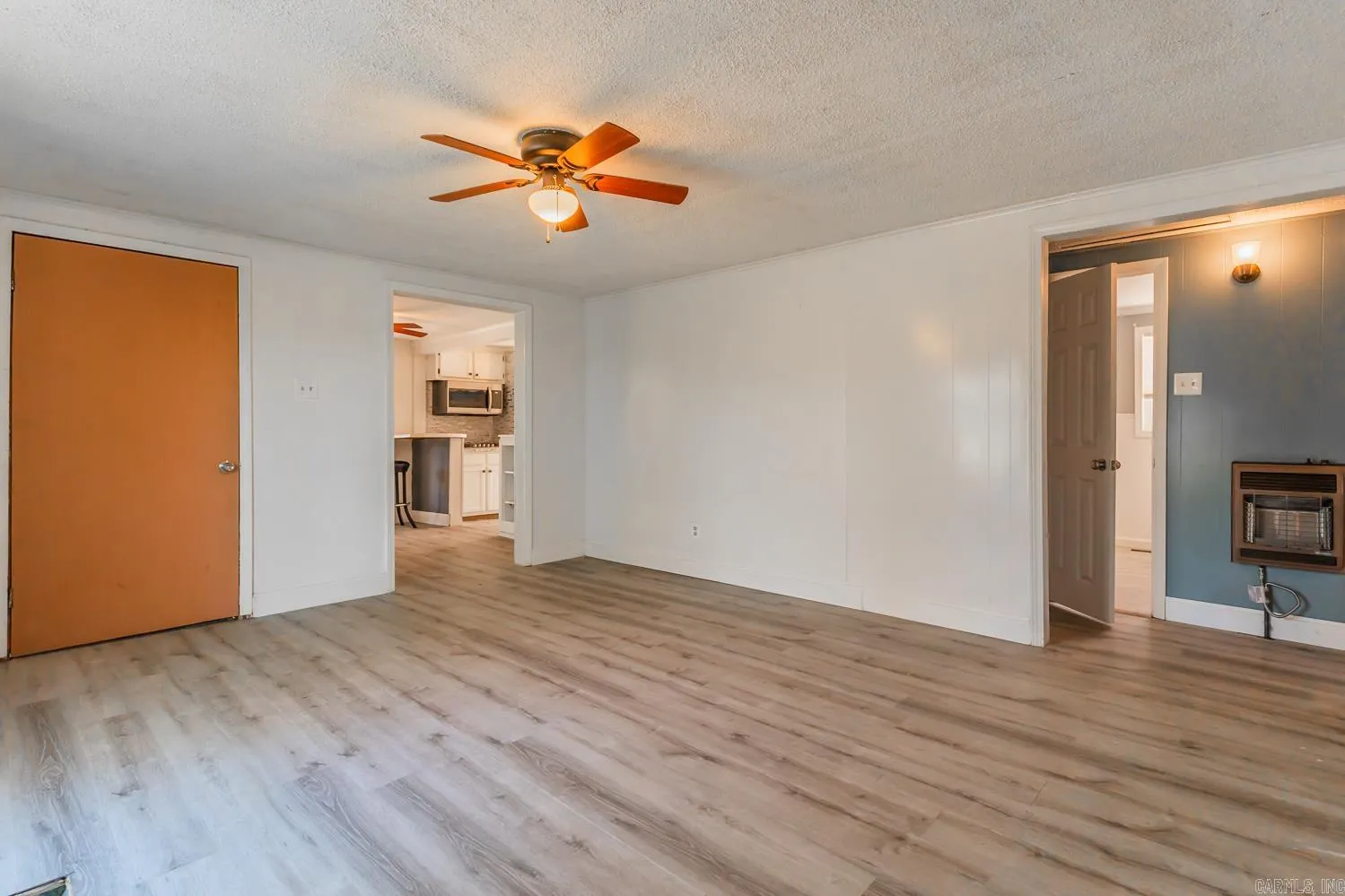 Property at 642 N 2nd ext - Image 7