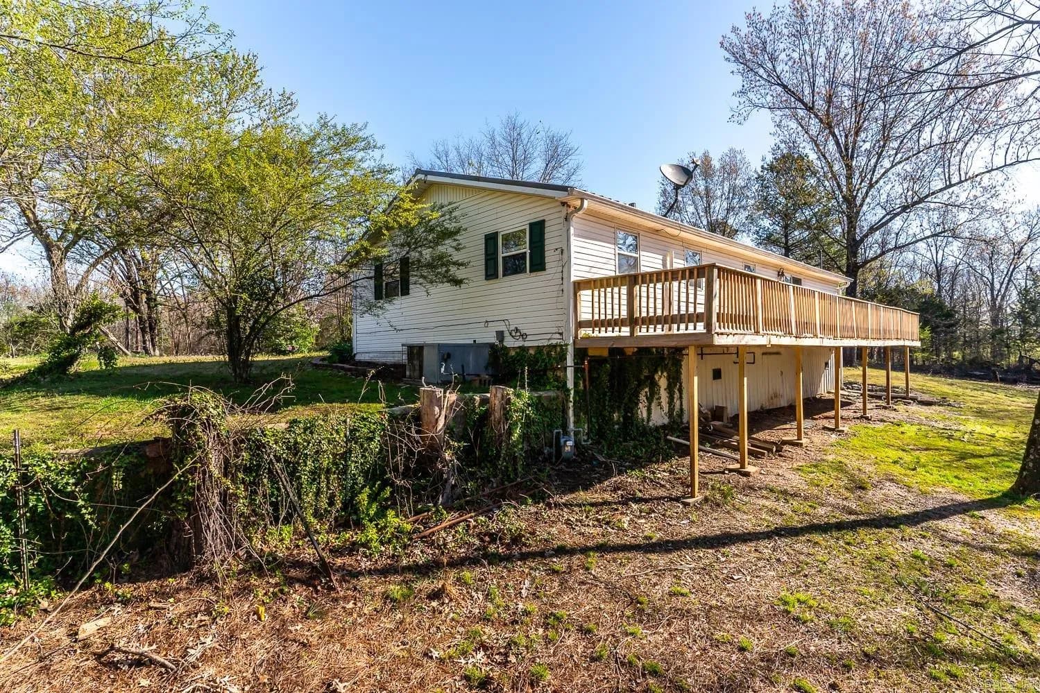Property at 642 N 2nd ext - Image 29