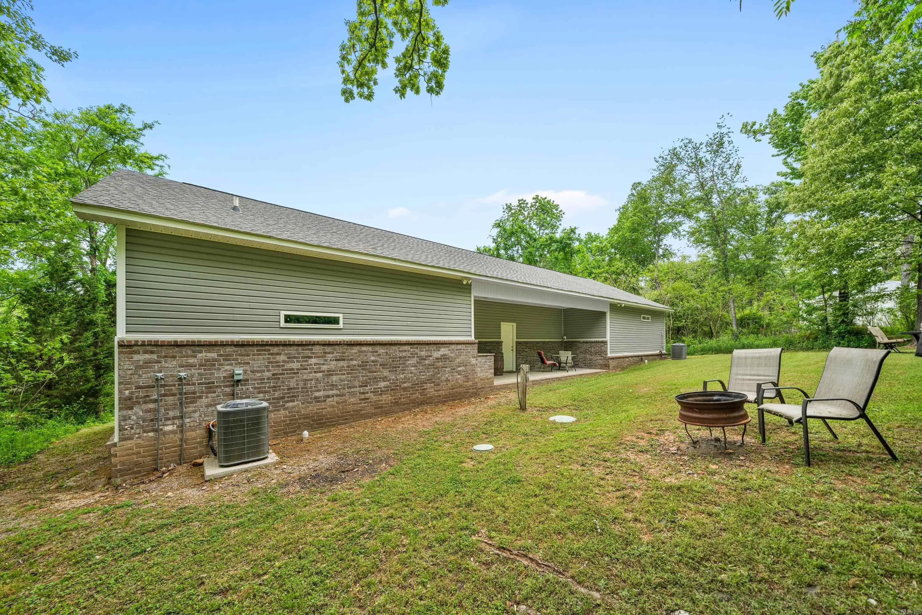 Property at 272  Rainwaters - Image 4