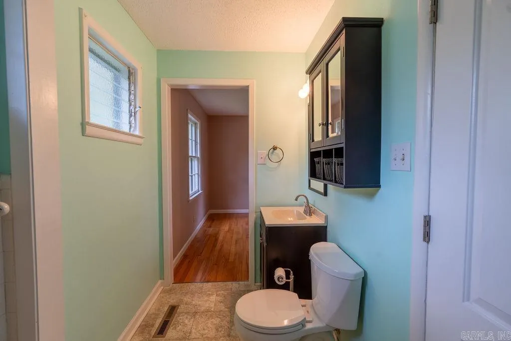 Property at 425  Sunset - Image 27