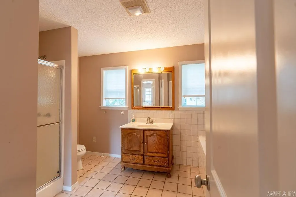Property at 425  Sunset - Image 20