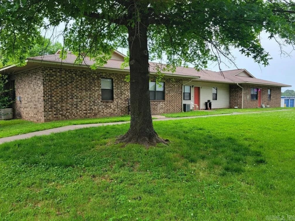 Property at 1400  Ithaca - Image 17