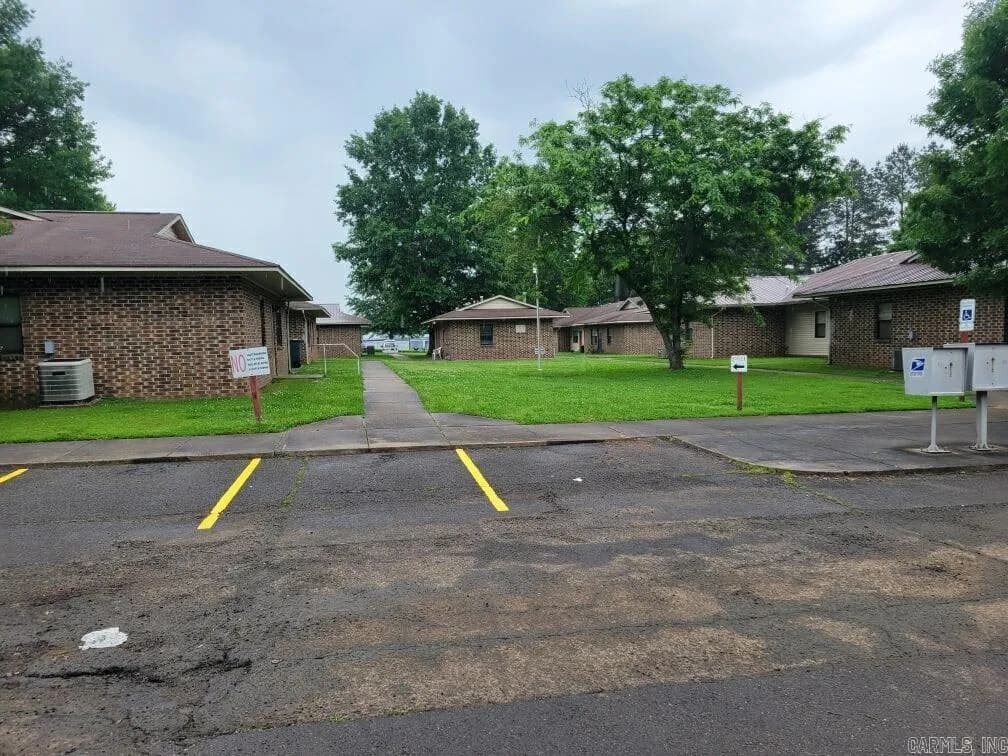 Property at 1400  Ithaca - Image 1