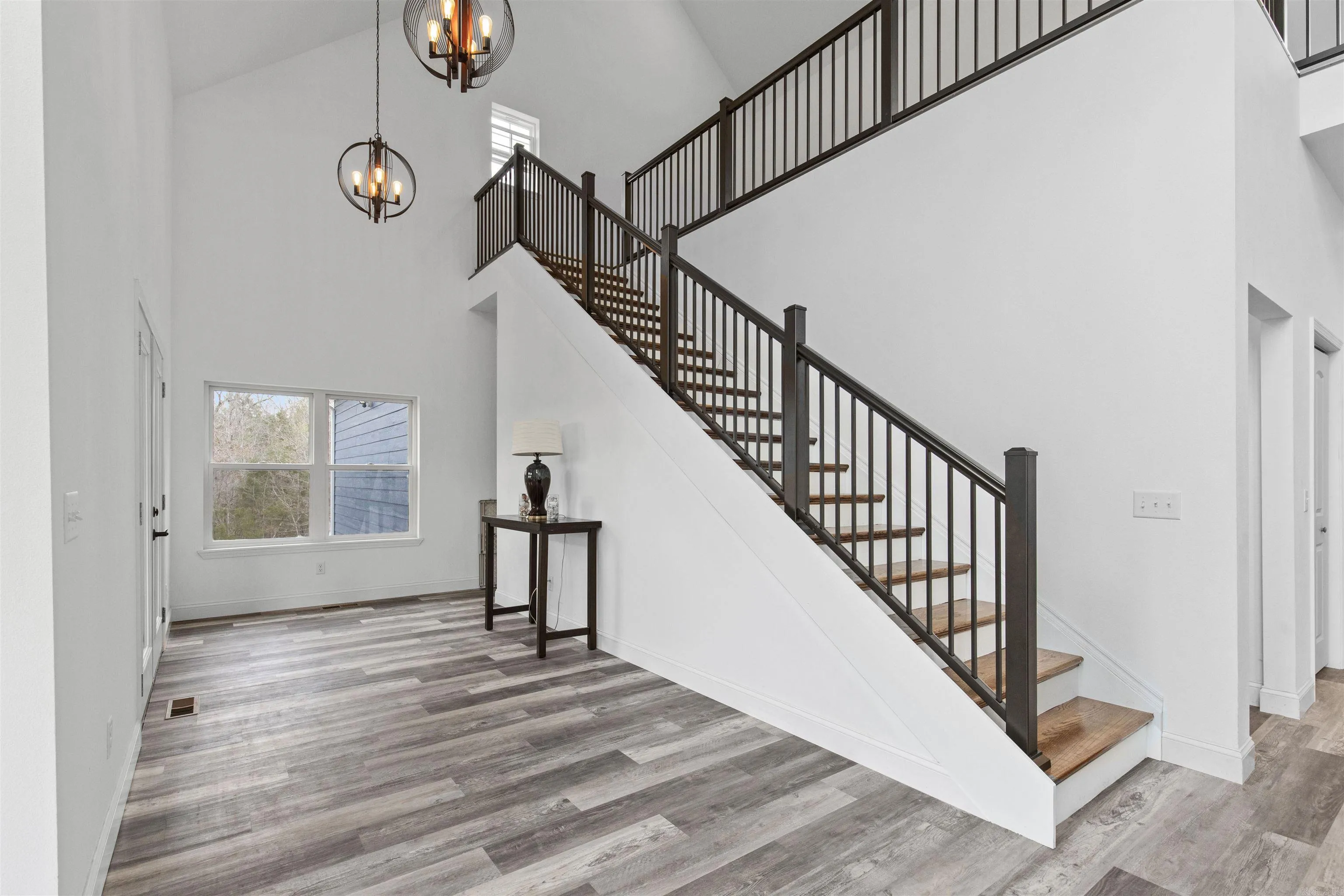 Property at 171  Phoenix - Image 9