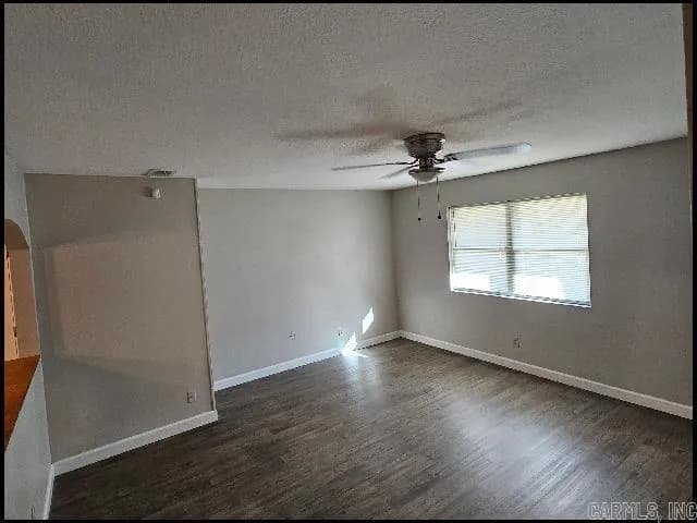 Property at 13  Dawn court - Image 4