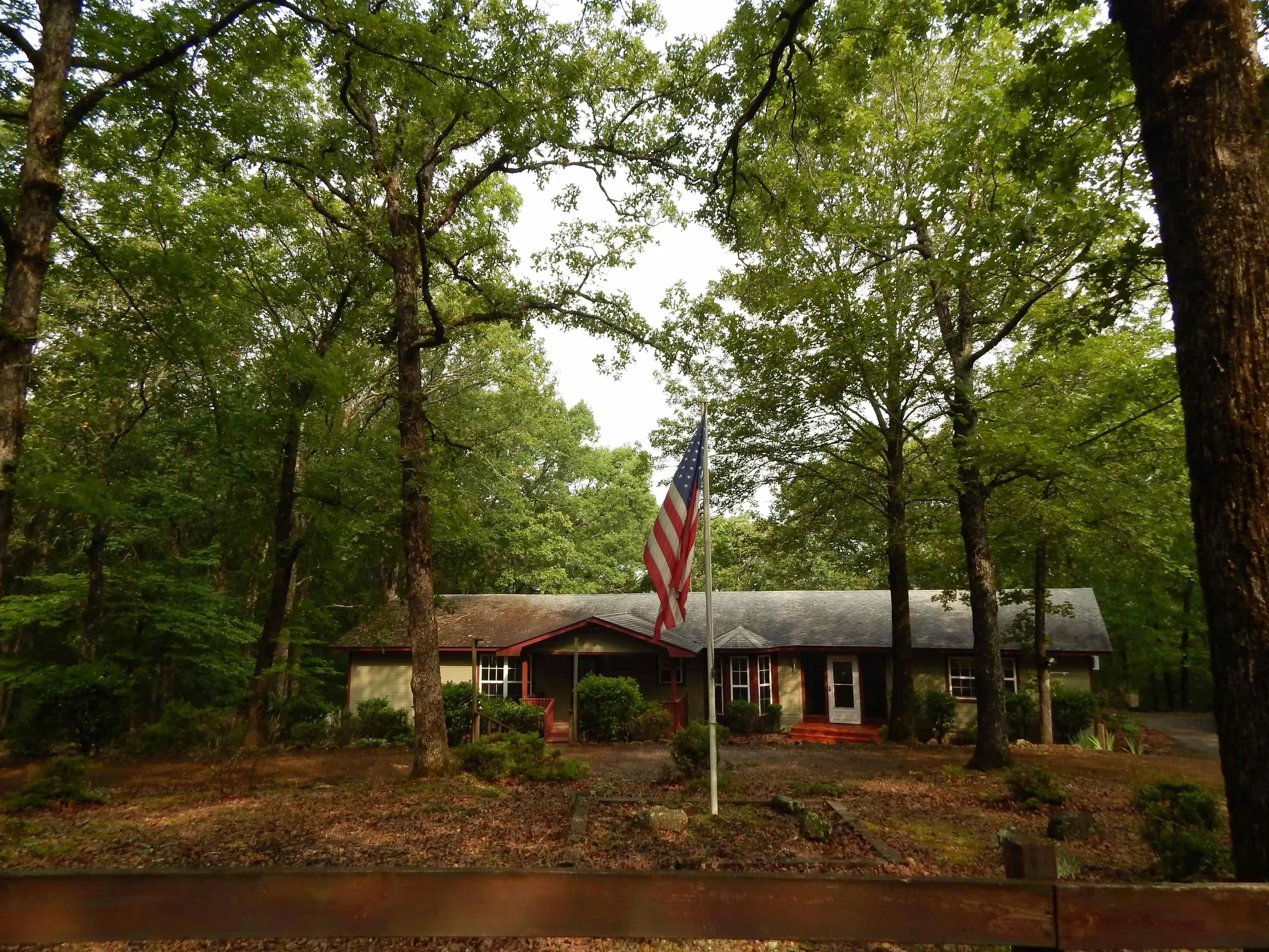 Property at 174  Woodlawn dr - Image 4