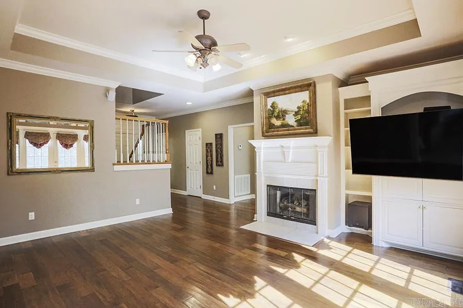 Property at 8  Ridgefield - Image 7