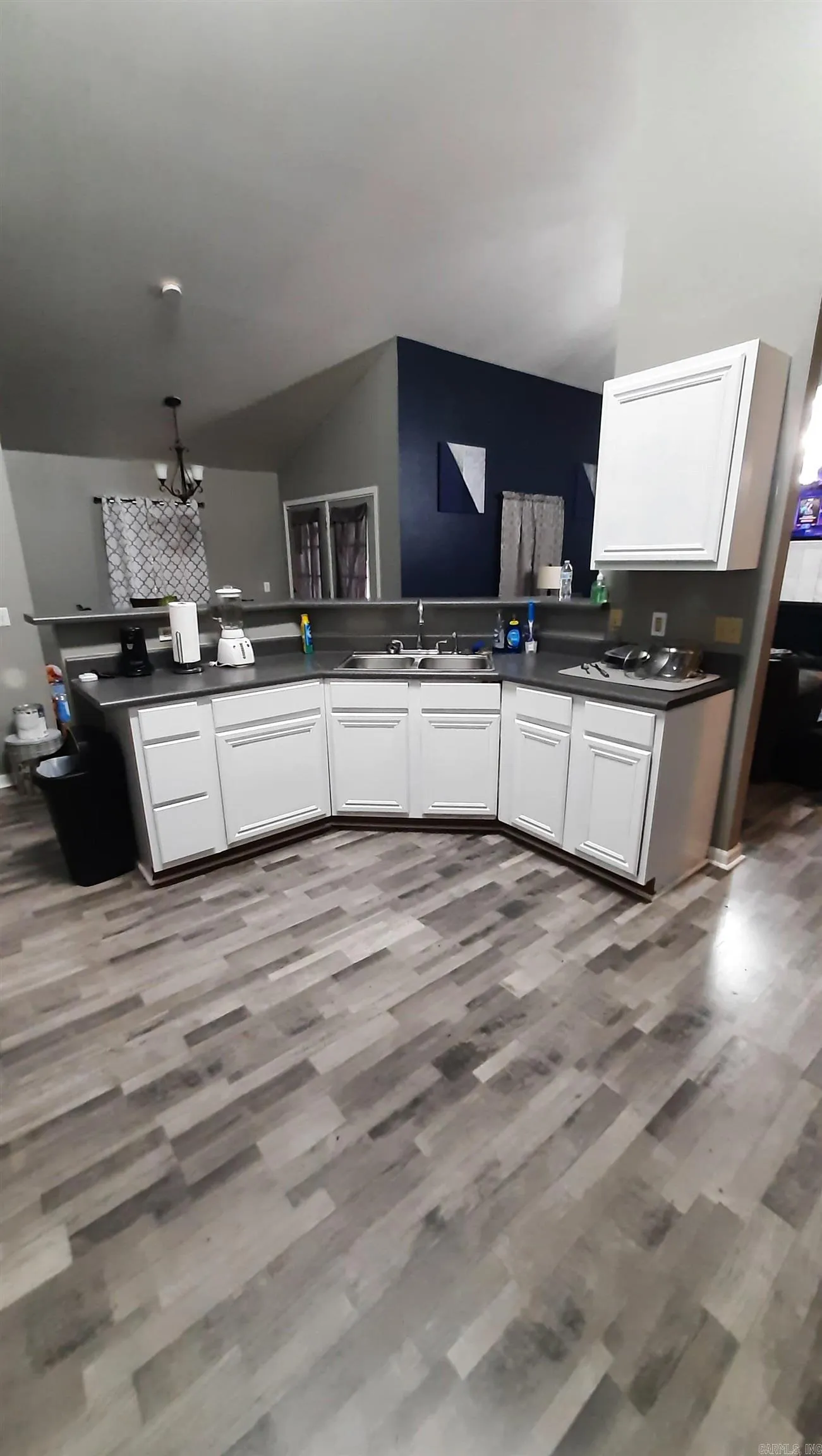 Property at 1502  War eagle - Image 8