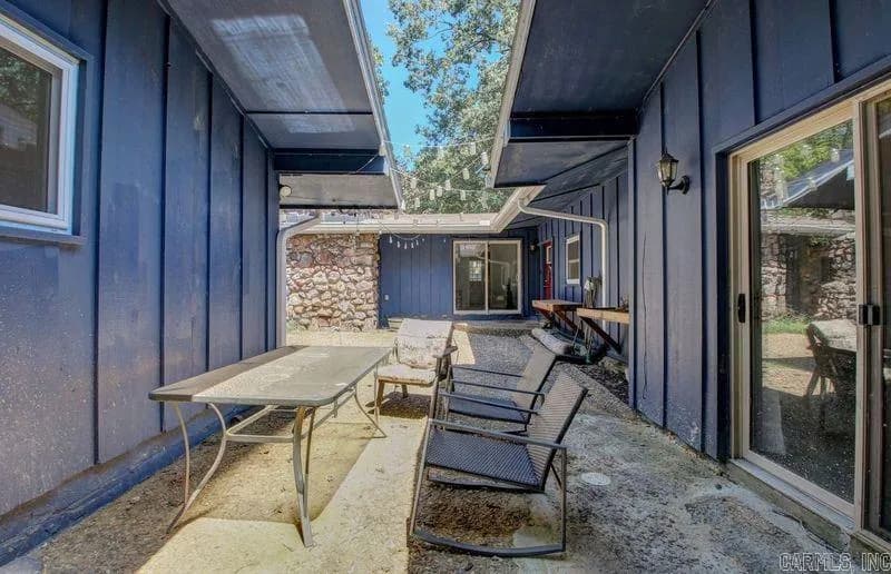 Property at 1  Oneida - Image 5