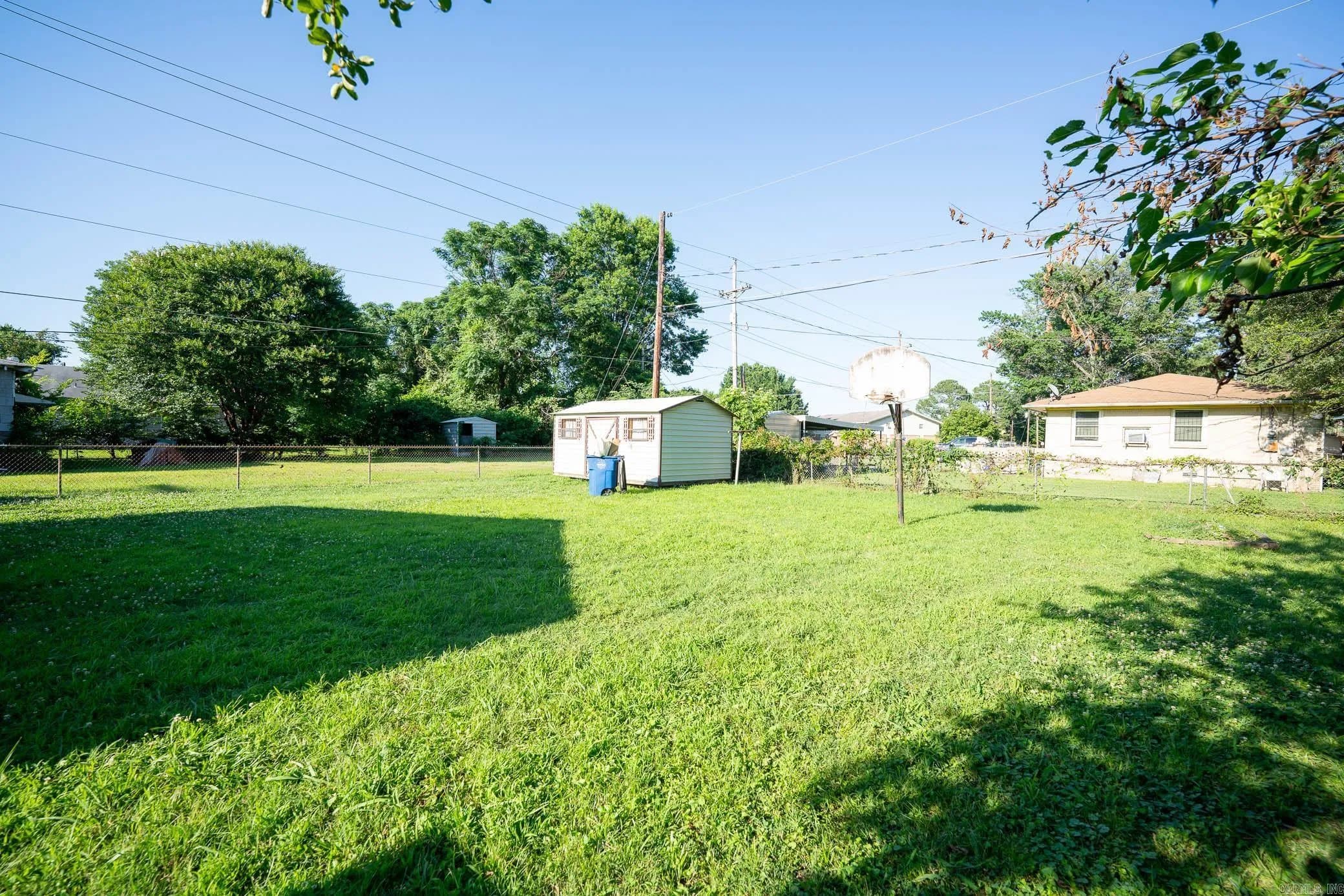 Property at 720  Walnut - Image 12