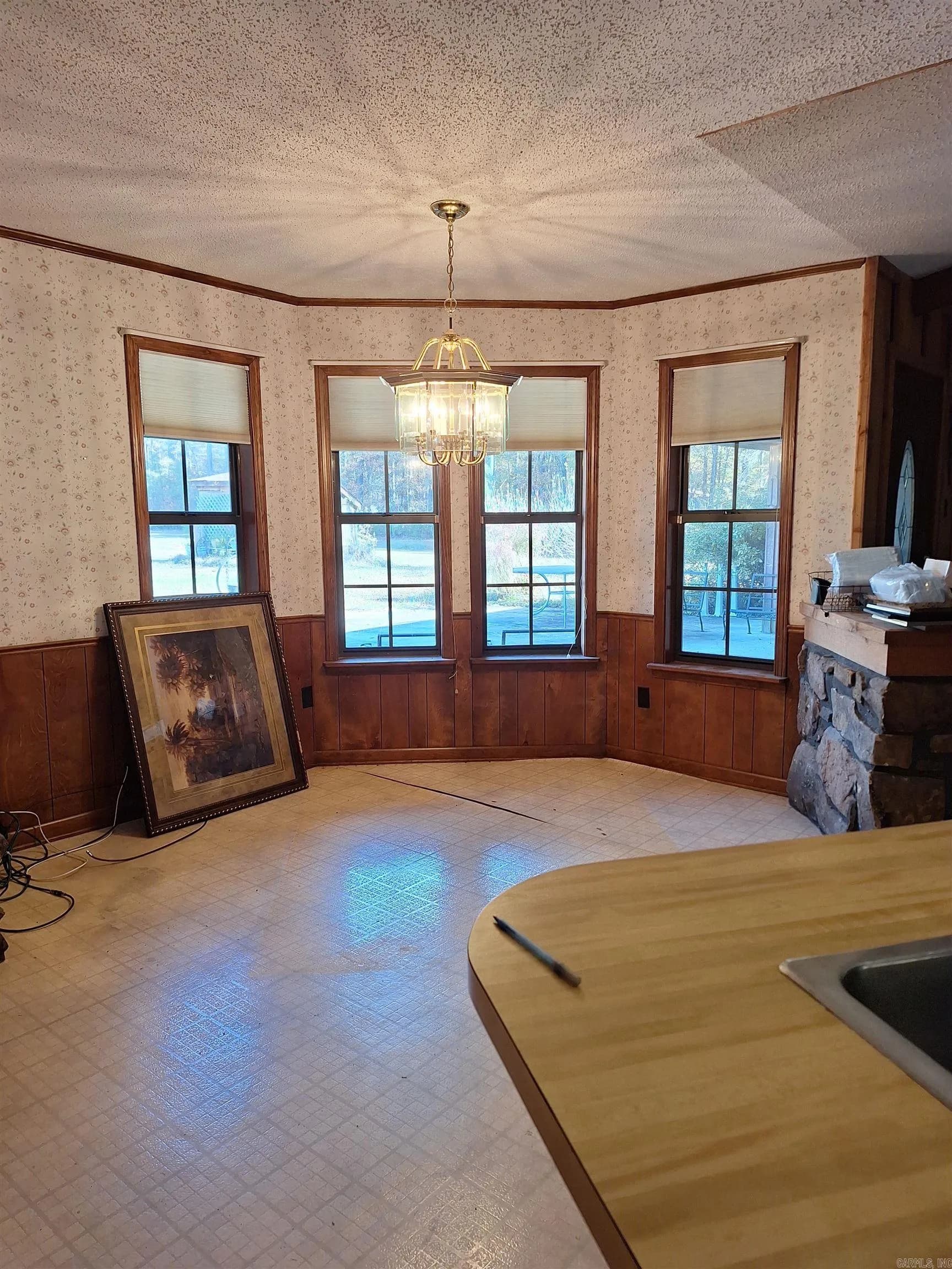 Property at 7001  Gibbins - Image 6