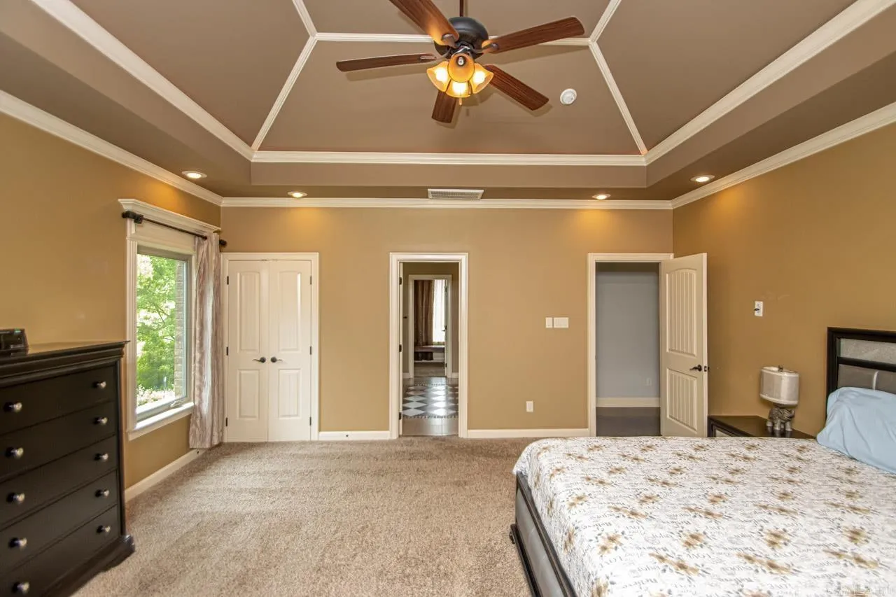 Property at 820  Raney - Image 26