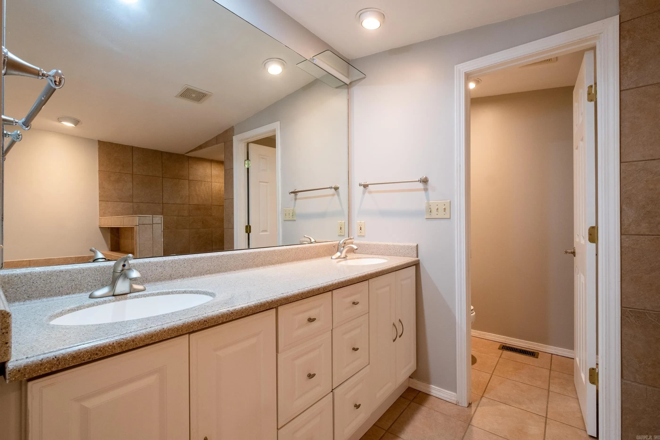 Property at 5125  Lee avenue - Image 25