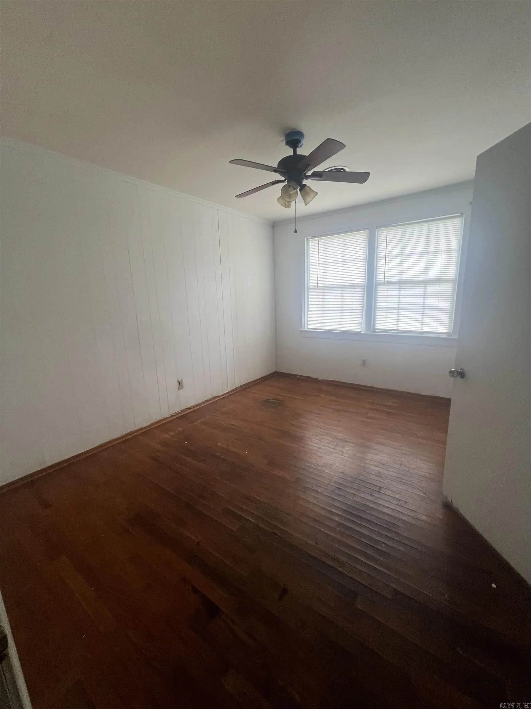 Property at 3111  Tulip - Image 9