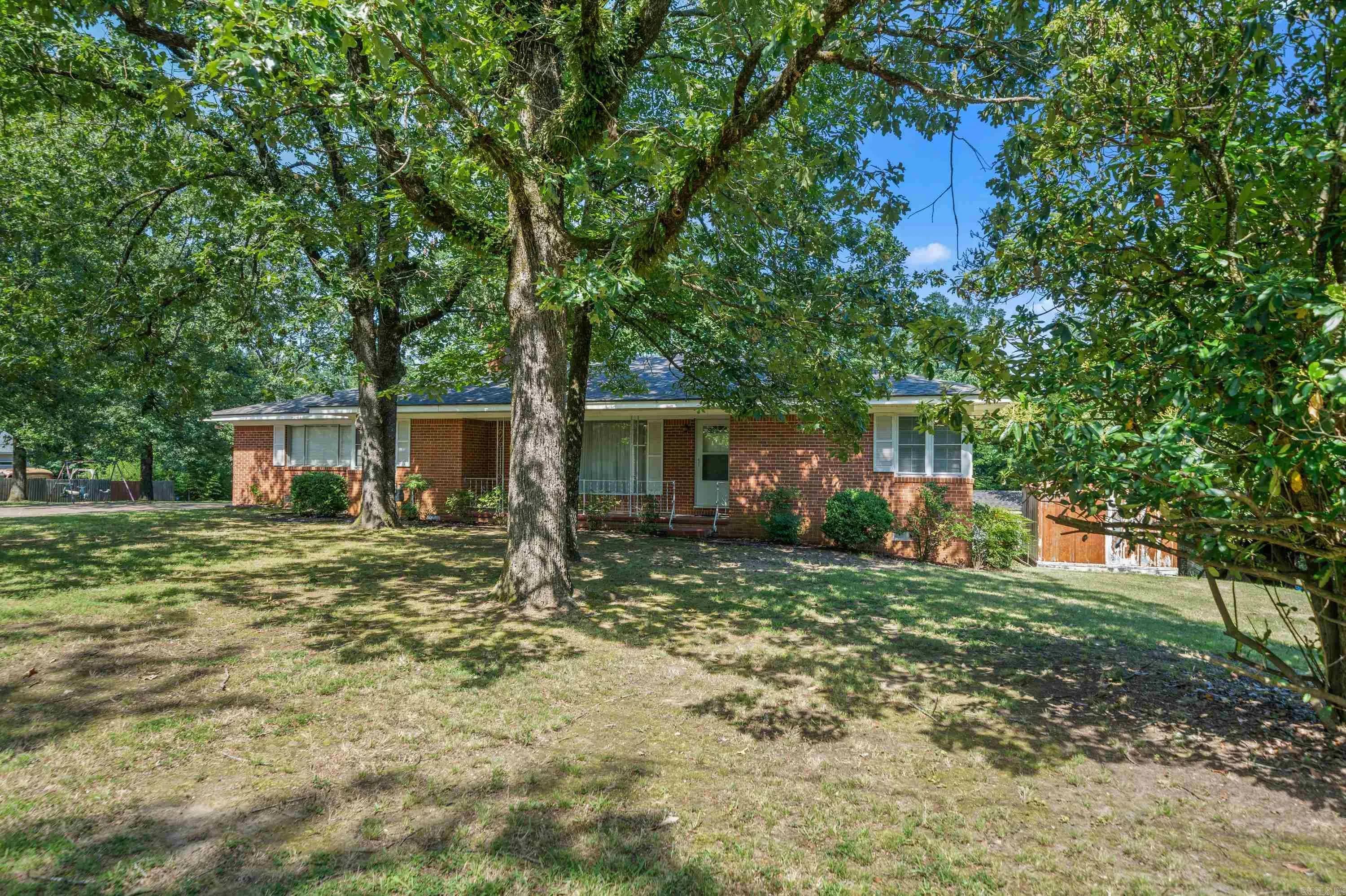 Property at 115  Roxbury st - Image 7