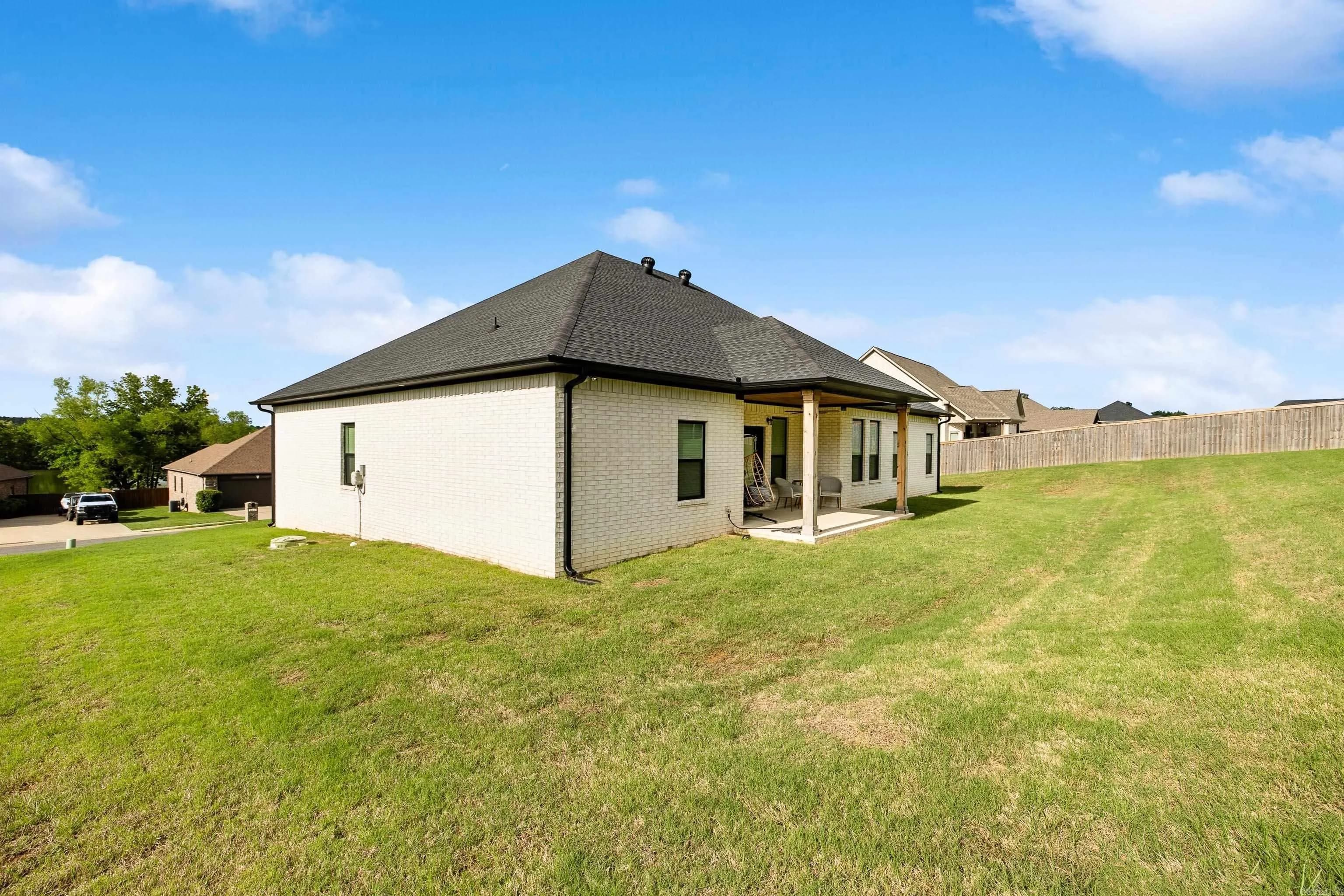 Property at 1594  Waterford - Image 39